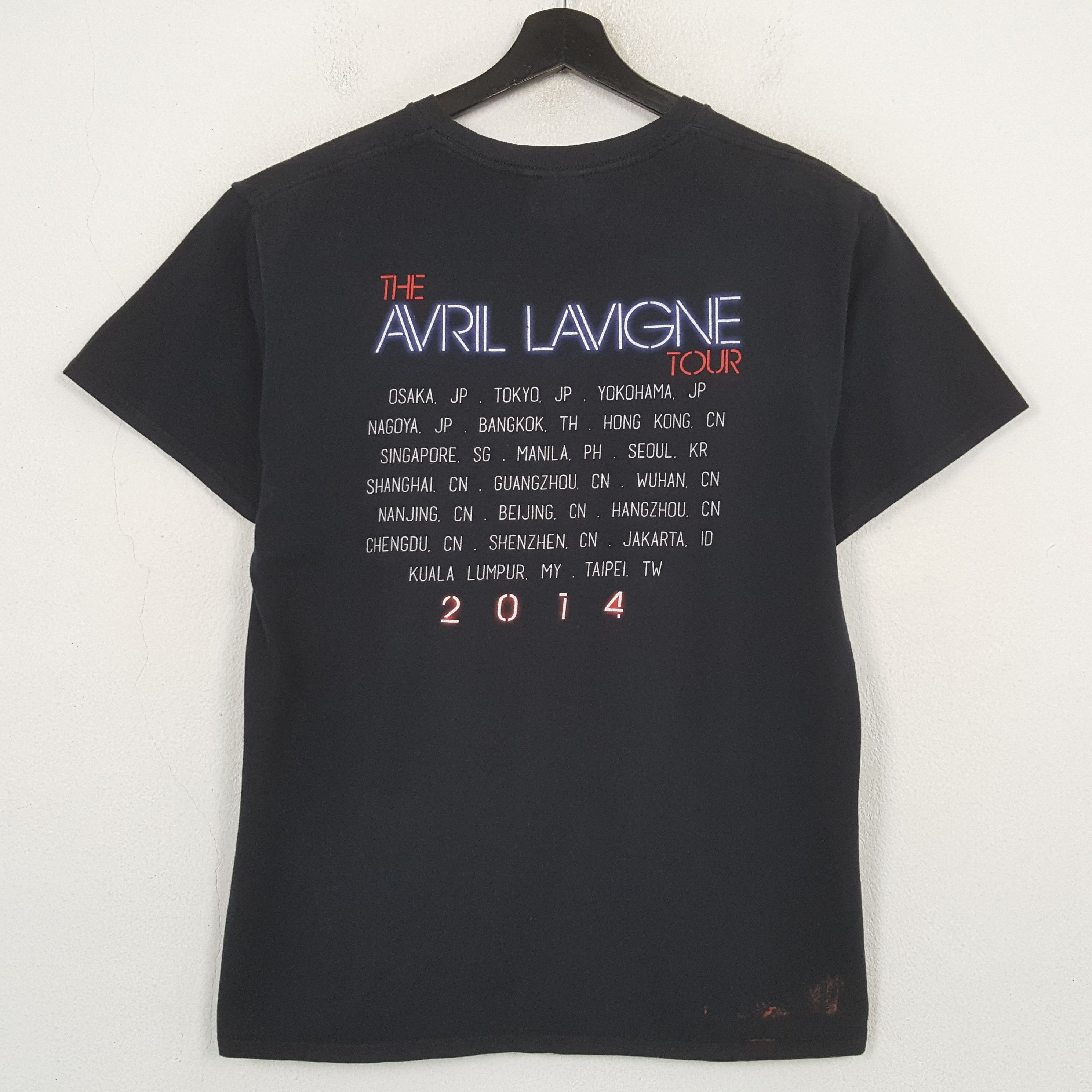 Band Tees The Avril Lavigne Rock Singer Music Tshirt C301N46 Size US M / EU 48-50 / 2 - 3 Thumbnail