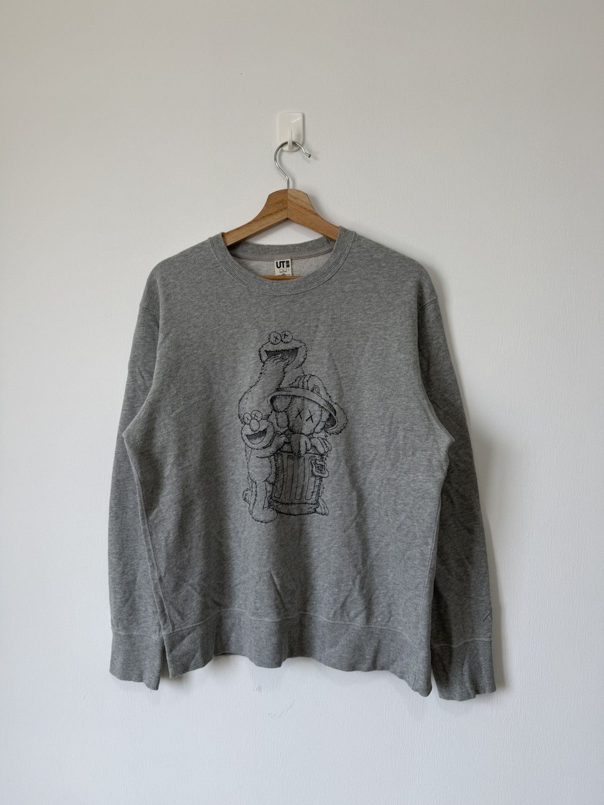 Kaws Kaws x Sesame Street Japan Sweatshirt Size US L / EU 52-54 / 3 - 1 Thumbnail