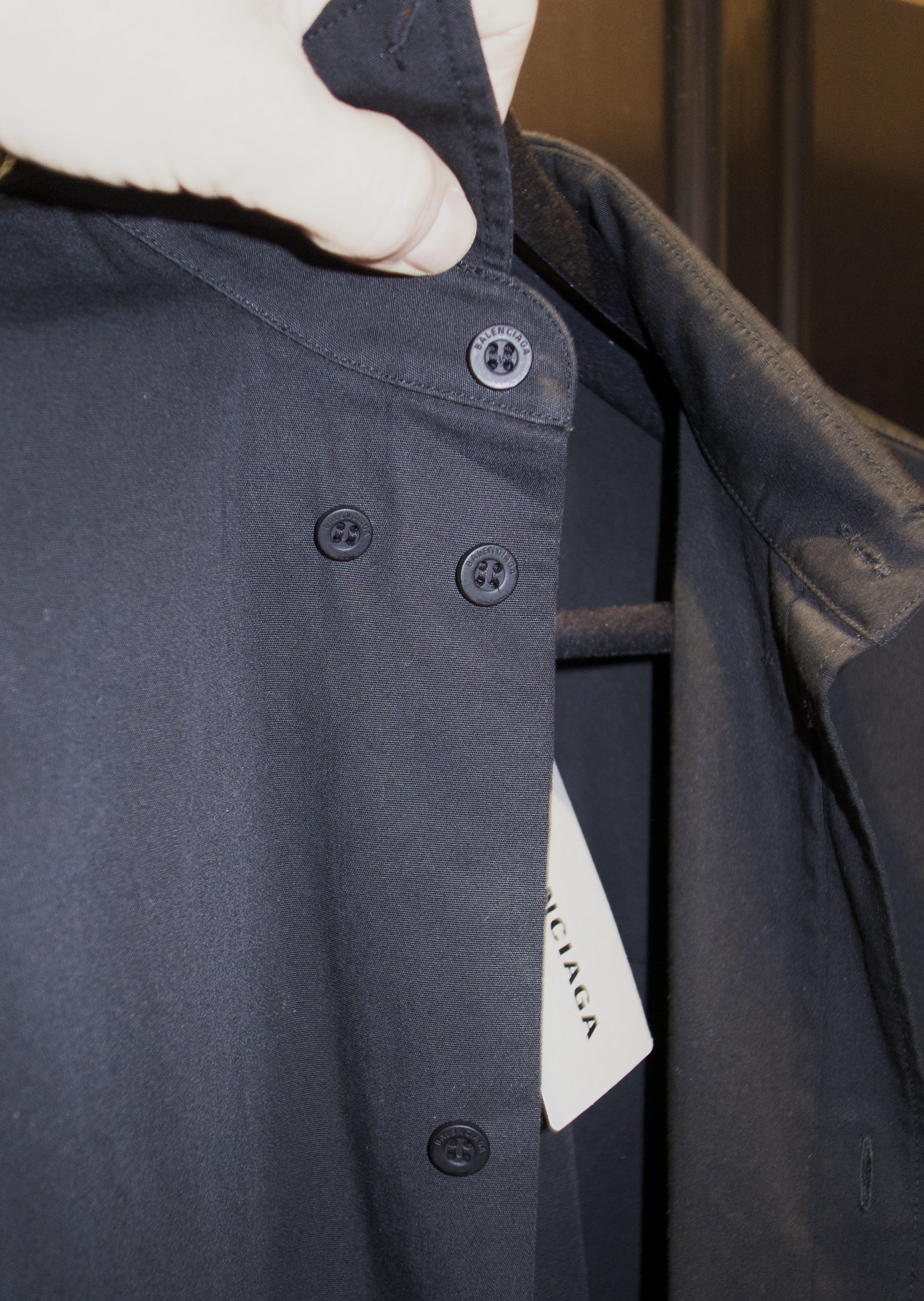 Balenciaga '360 Degree' Winter 022 oversized button down shirt Size US XL / EU 56 / 4 - 3 Thumbnail