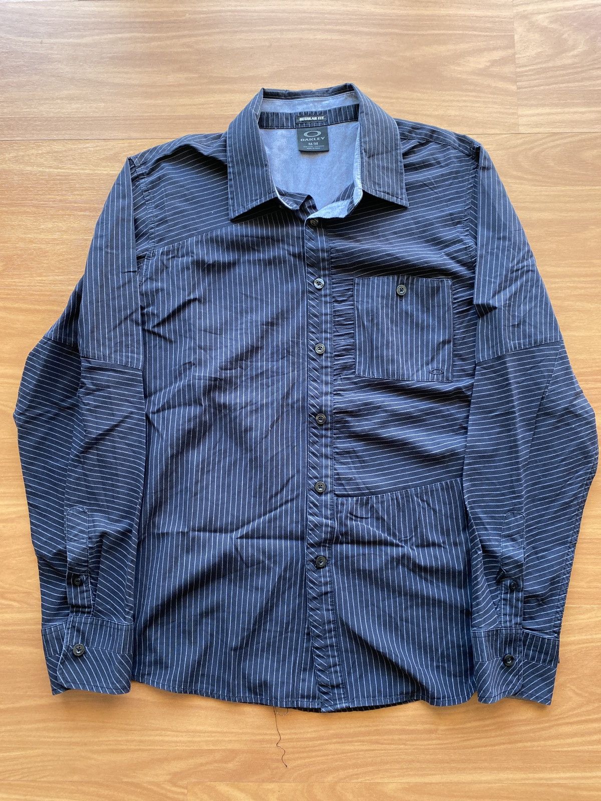 Oakley Oakley Pinstripe Patchwork Assymetric Button Up Shirt Size US M / EU 48-50 / 2 - 1 Thumbnail