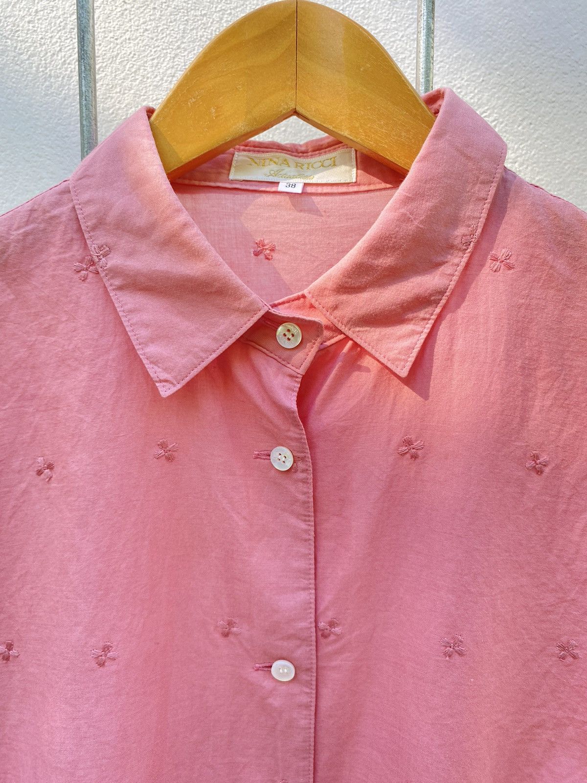 Nina Ricci Nina Ricci Pink Floral Short Sleeve Shirt Size ONE SIZE - 20 Thumbnail