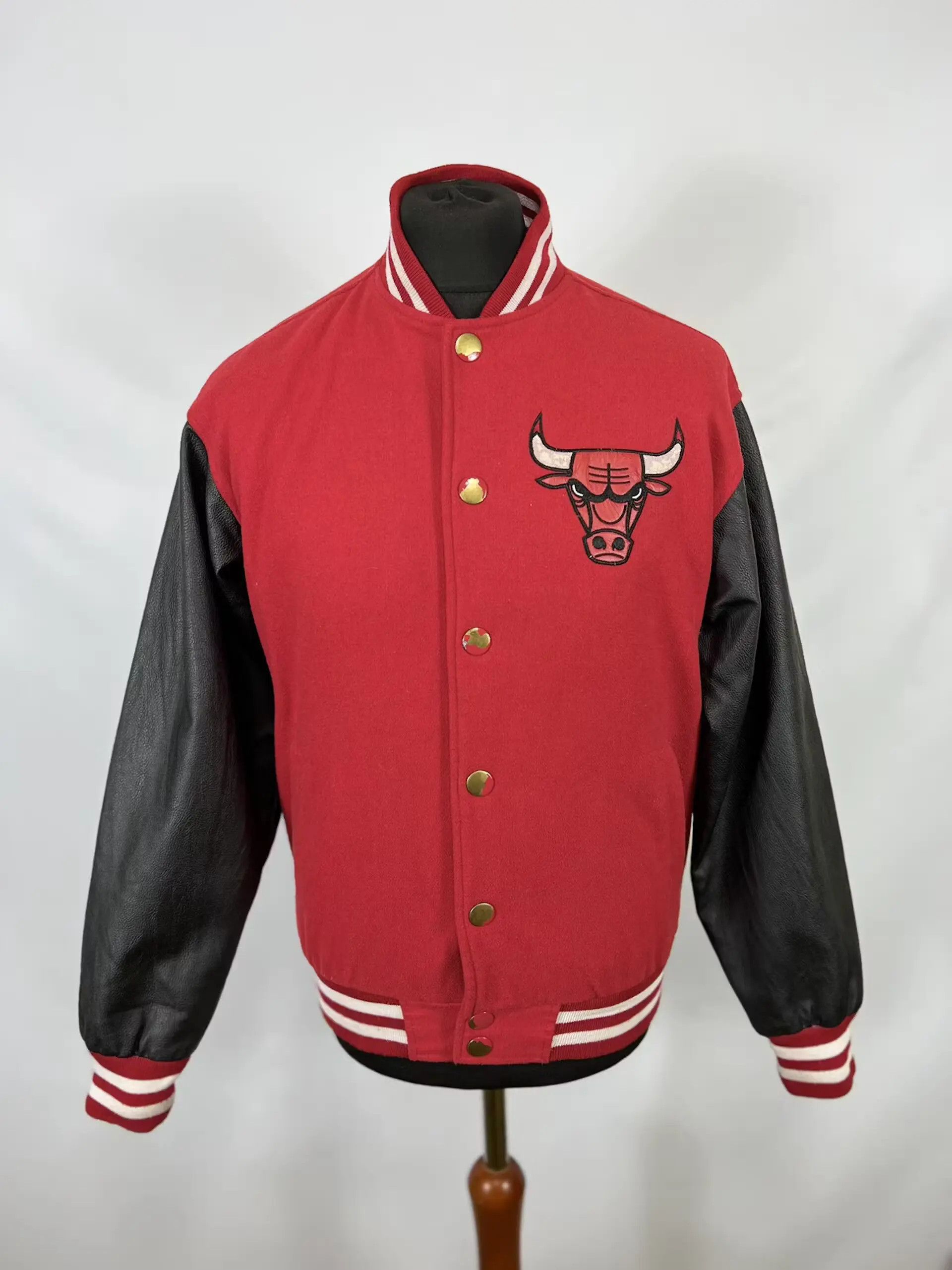 NBA Vintage Chicago Bulls NBA Bomber jacket Size US L / EU 52-54 / 3 - 1 Thumbnail
