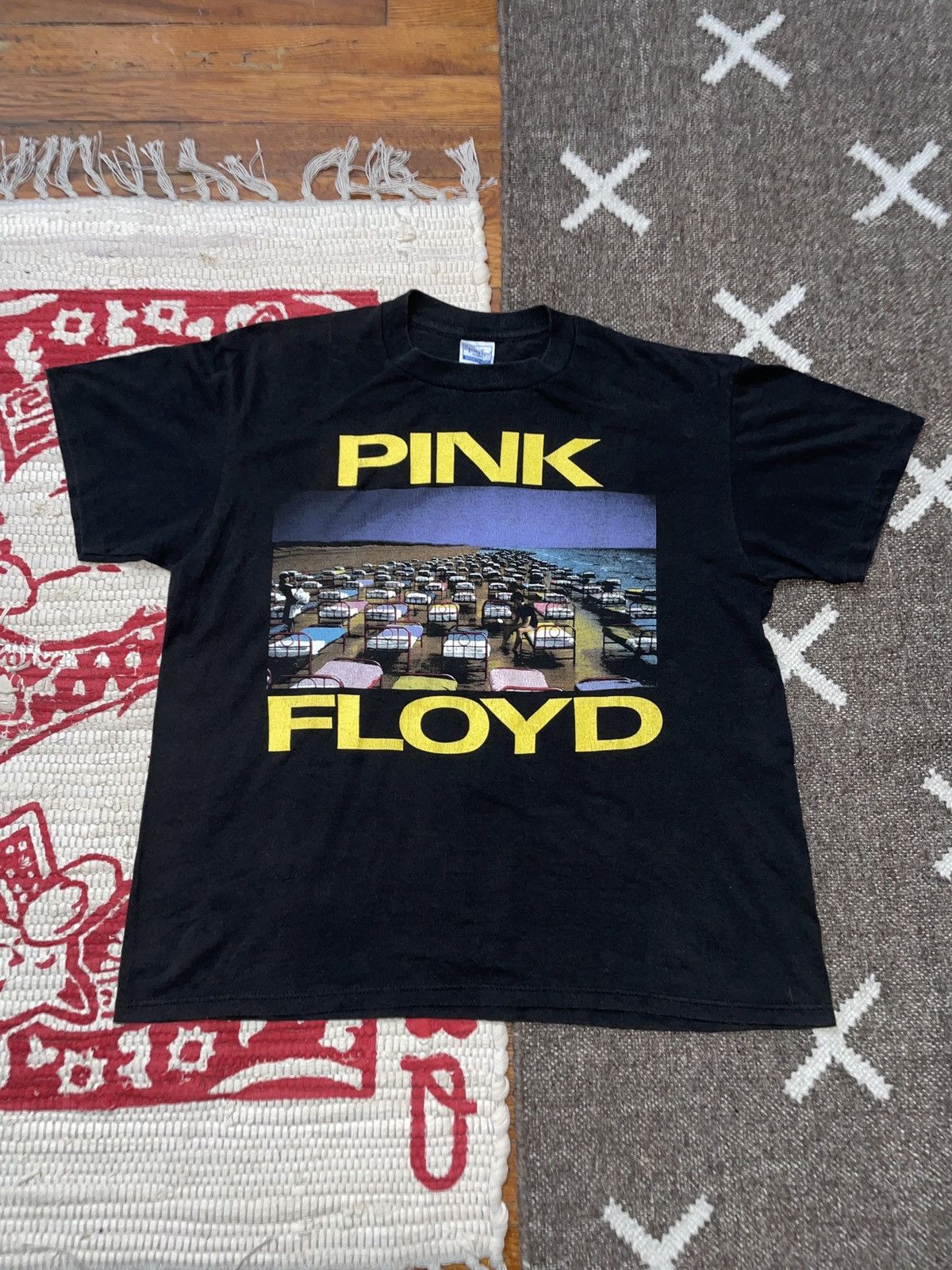 Band Tees 1987 PINK FLOYD WORLD TOUR SHIRT Size US L / EU 52-54 / 3 - 1 Thumbnail