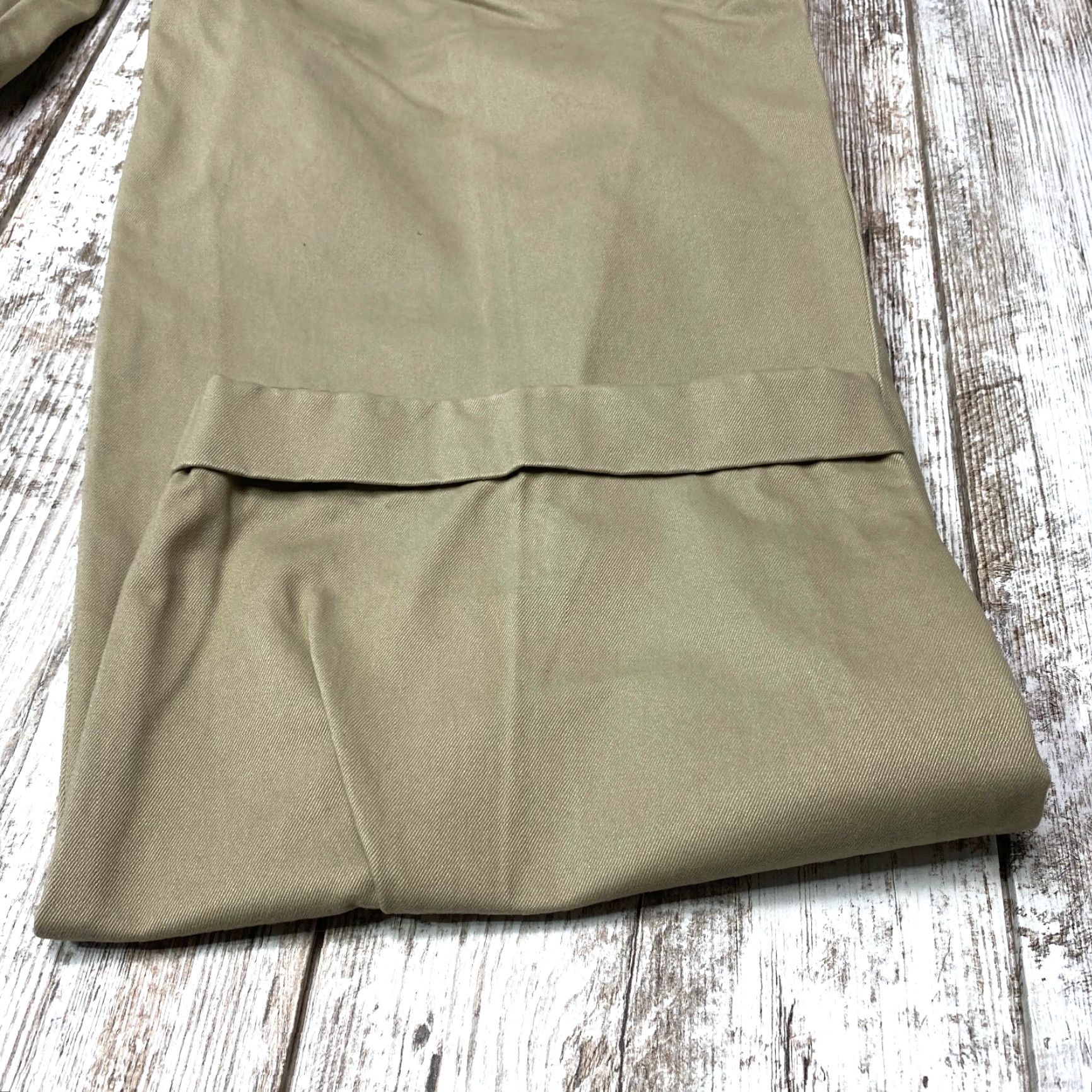 Orvis Orvis Mens 40 Khaki Pants Pleated Cuffed Tan Brown Outdoor Fishing 7449 Size US 40 / EU 56 - 5 Thumbnail