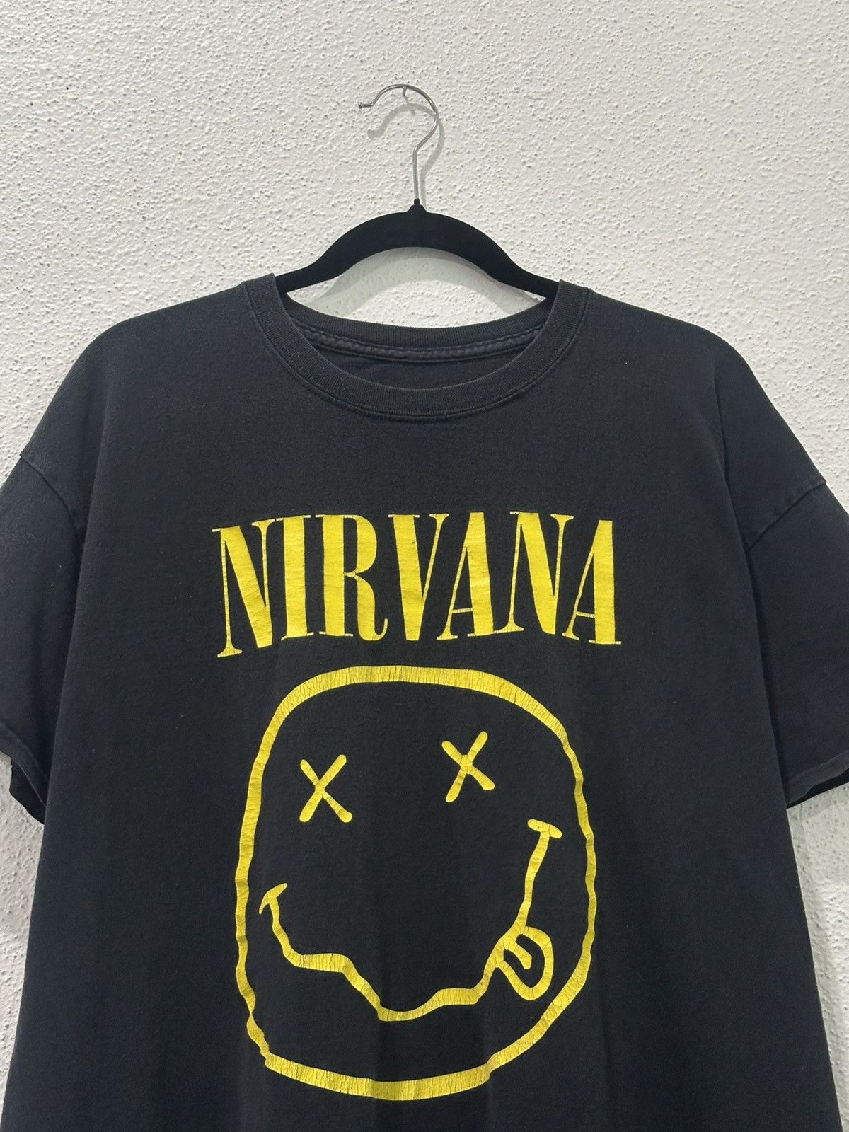 Nirvana Vintage Nirvana Nevermind Smiley Face Tshirt Reprint Size XL Size US XL / EU 56 / 4 - 4 Thumbnail