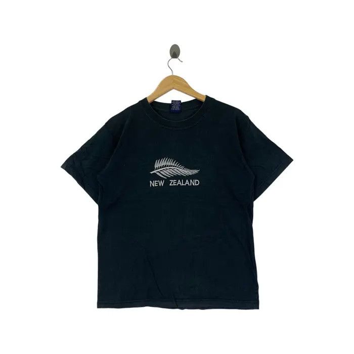 Vintage NEW ZEALAND SILVERN FERN Center Logo Tourist Tee Shirt Size US S / EU 44-46 / 1 - 1 Thumbnail