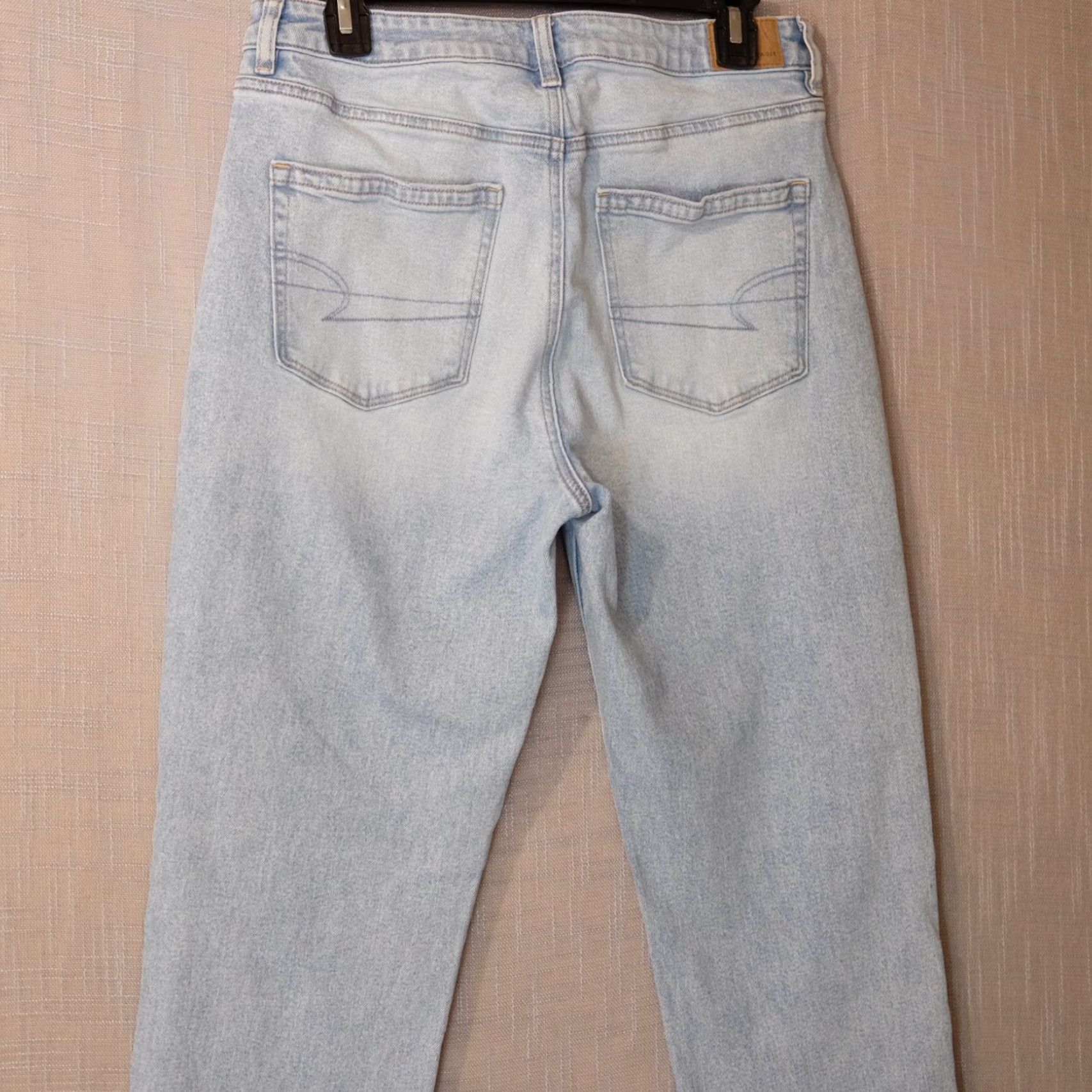 American Eagle Outfitters American Eagle Outfitters Strigid Mom Jeans Light Wash High-Rise Women’s 8 Blue Denim 5-Pocket Distressed Stretch Regular Inseam 27-1/2 in Womens Size 30" / US 8 / IT 44 - 6 Thumbnail