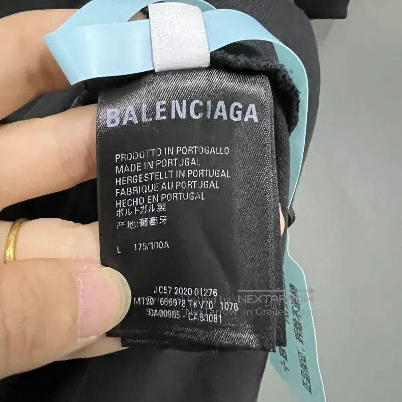 Balenciaga Balenciaga Flame Letter Distressed Print Tee. Size US L / EU 52-54 / 3 - 4 Thumbnail