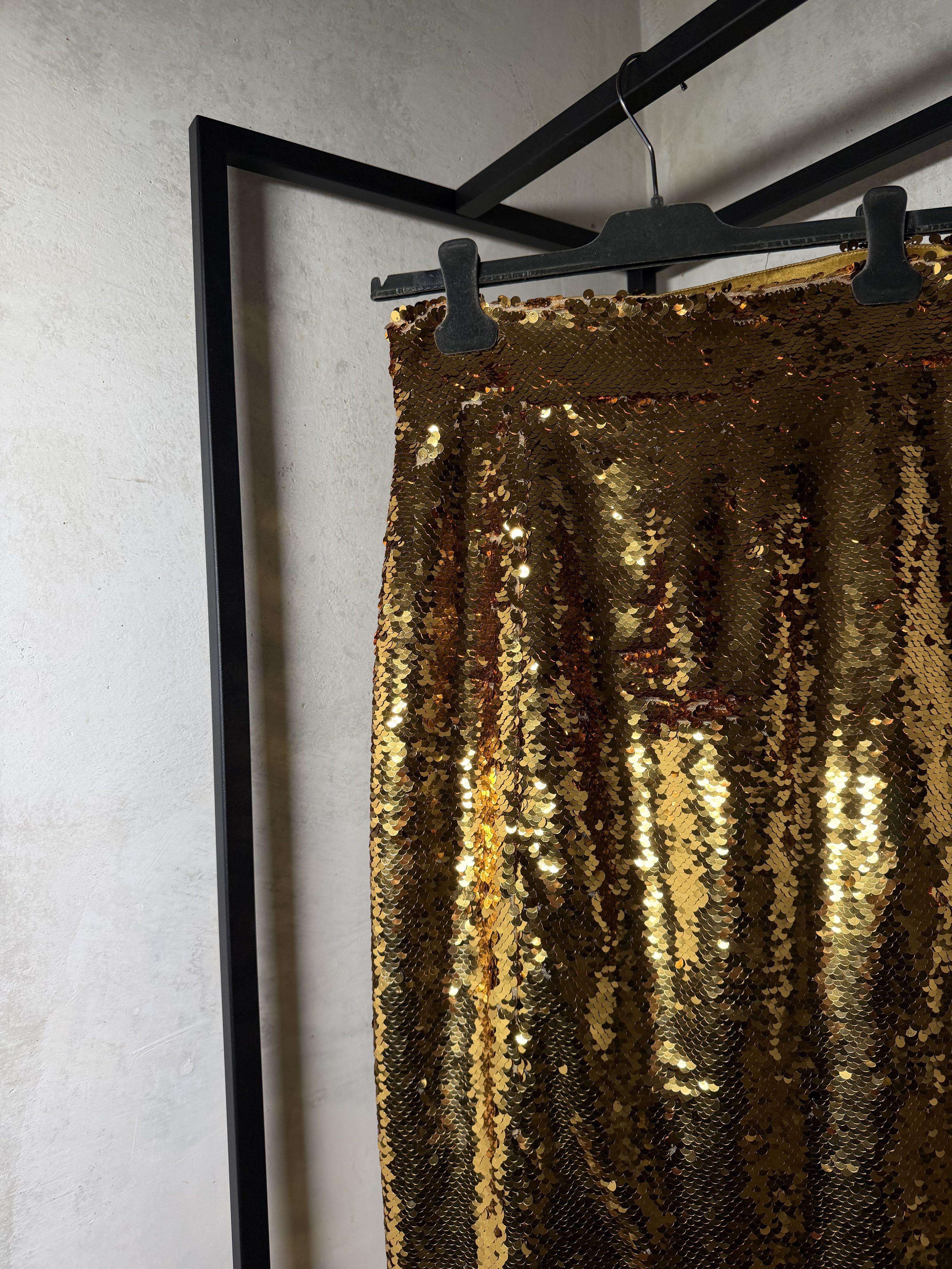 Dolce & Gabbana Dolce & Gabbana Sequin-Embellished Pencil Skirt In Gold Size 28" / US 6 / IT 42 - 4 Thumbnail