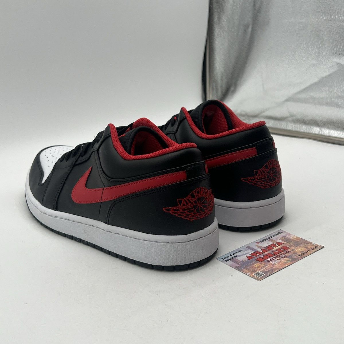 Nike Air Jordan 1 low white toe Size US 13 / EU 46 - 4 Thumbnail