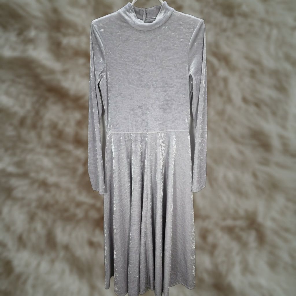 Velour Soprano Women's Mock Neck Long Sleeve Grey Velour Knee Dress Sz S - Midi, A-Line, Fit & Flare, Polyester, Regular, Gray Size S / US 4 / IT 40 - 1 Thumbnail