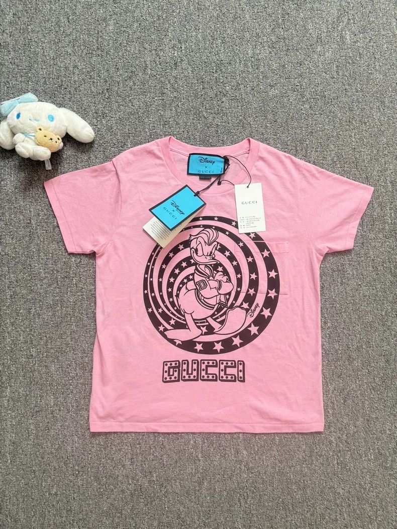 Gucci GucciPink Donald Duck short sleeves 2503-Nextarrow Size XS / US 0-2 / IT 36-38 - 1 Thumbnail