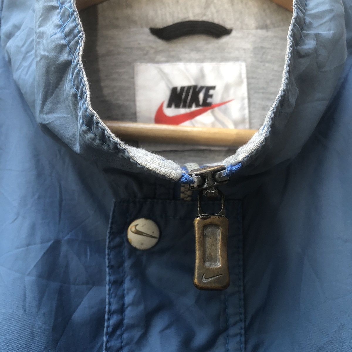Nike × Vintage Vintage 90s Nike Windbreaker Jacket Baby Blue Colour Size US L / EU 52-54 / 3 - 3 Thumbnail