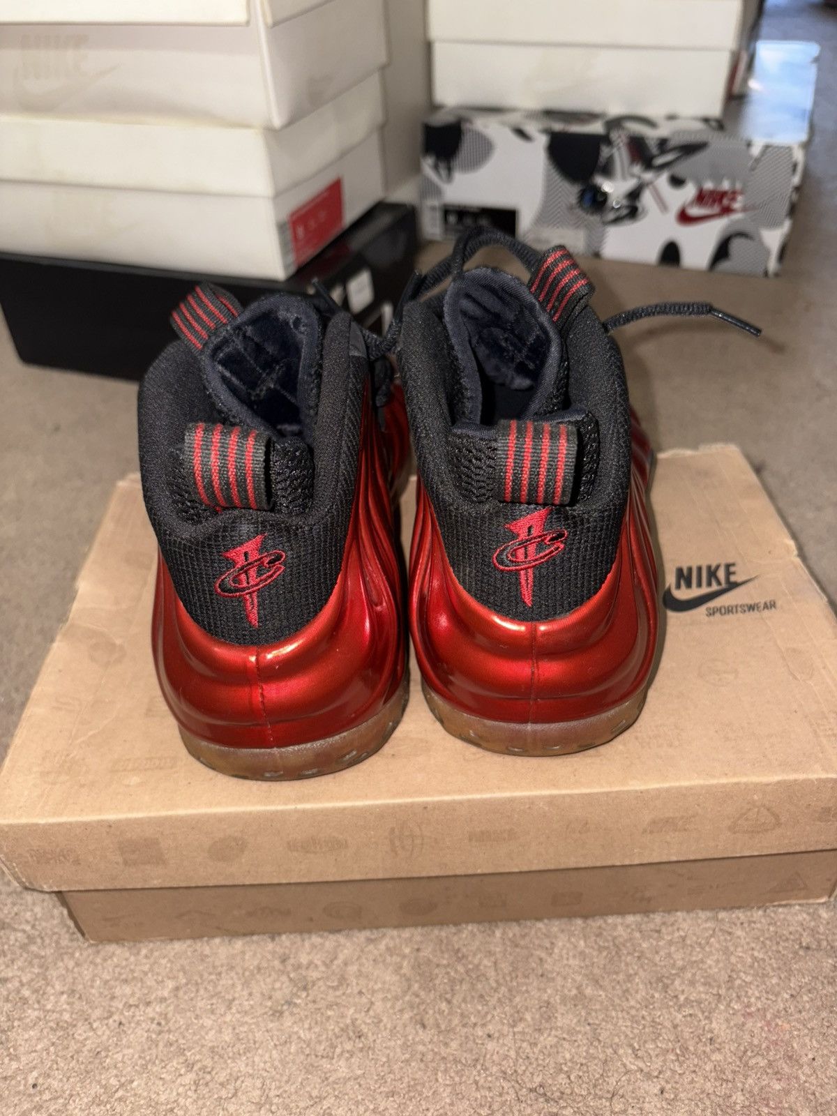Nike Metallic Red Nike Air Foamposite Size US 9 / EU 42 - 4 Thumbnail