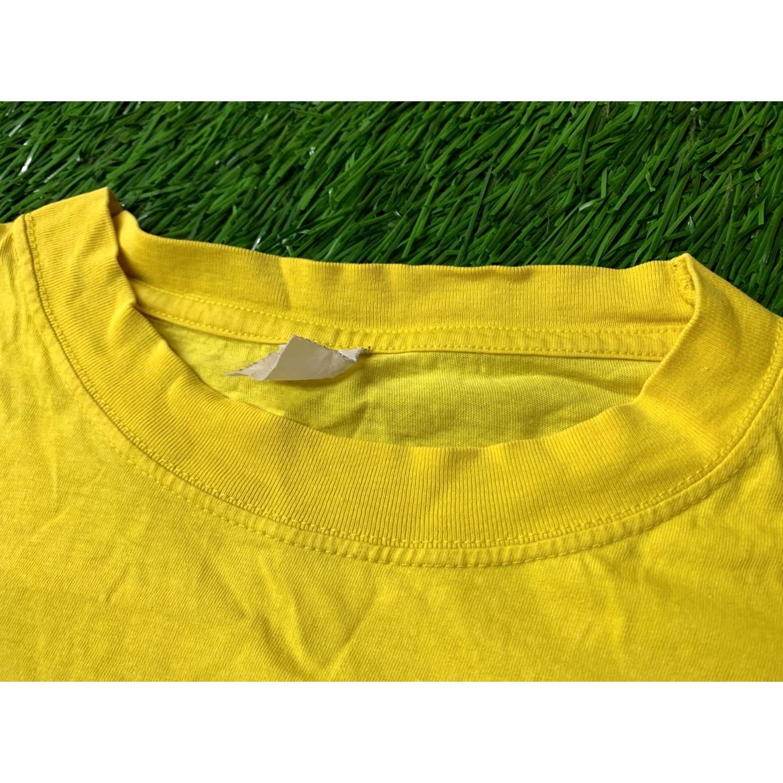 Greats VINTAGE Nike Shirt XL The City Of Glasgow Great Scottish Run 1995 Mens Yellow Short Sleeve Cotton T-Shirt Jersey 1990s Size US XL / EU 56 / 4 - 7 Thumbnail