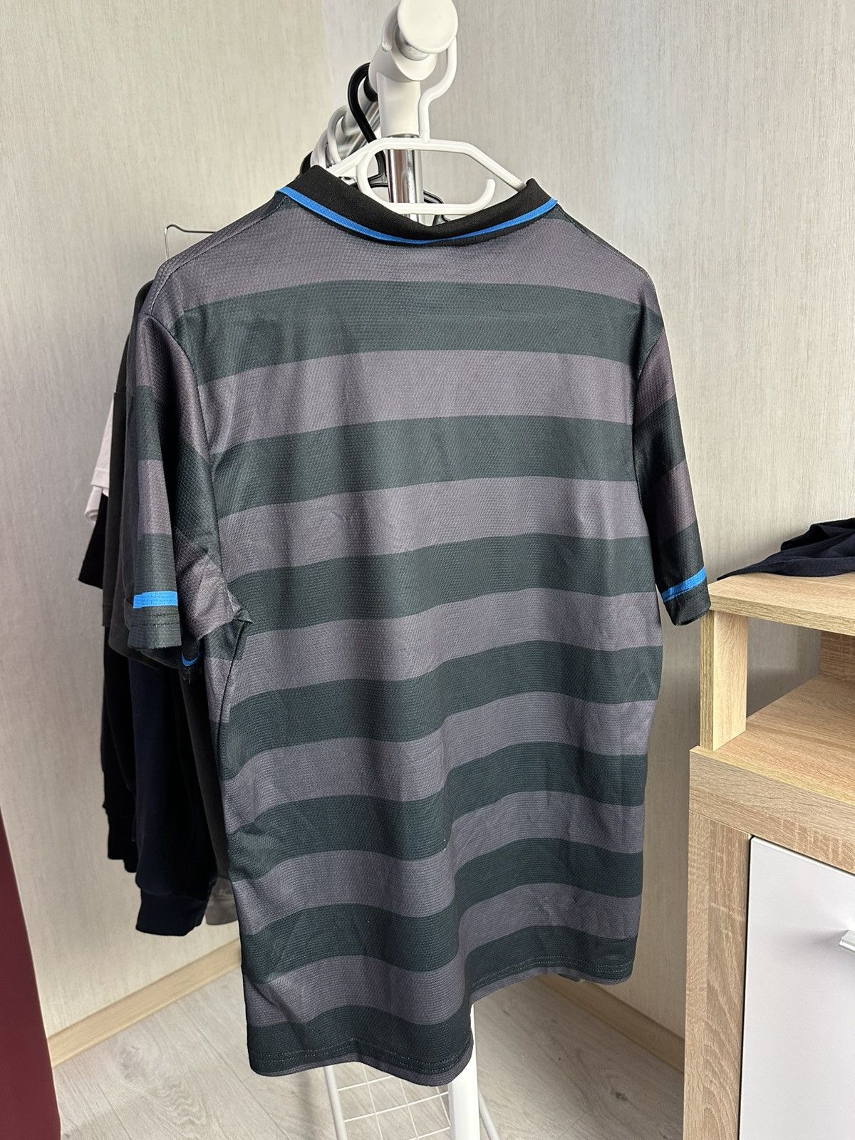 Umbro Vintage Umbro Inter Milan Soccer Jersey size M Size US M / EU 48-50 / 2 - 6 Thumbnail
