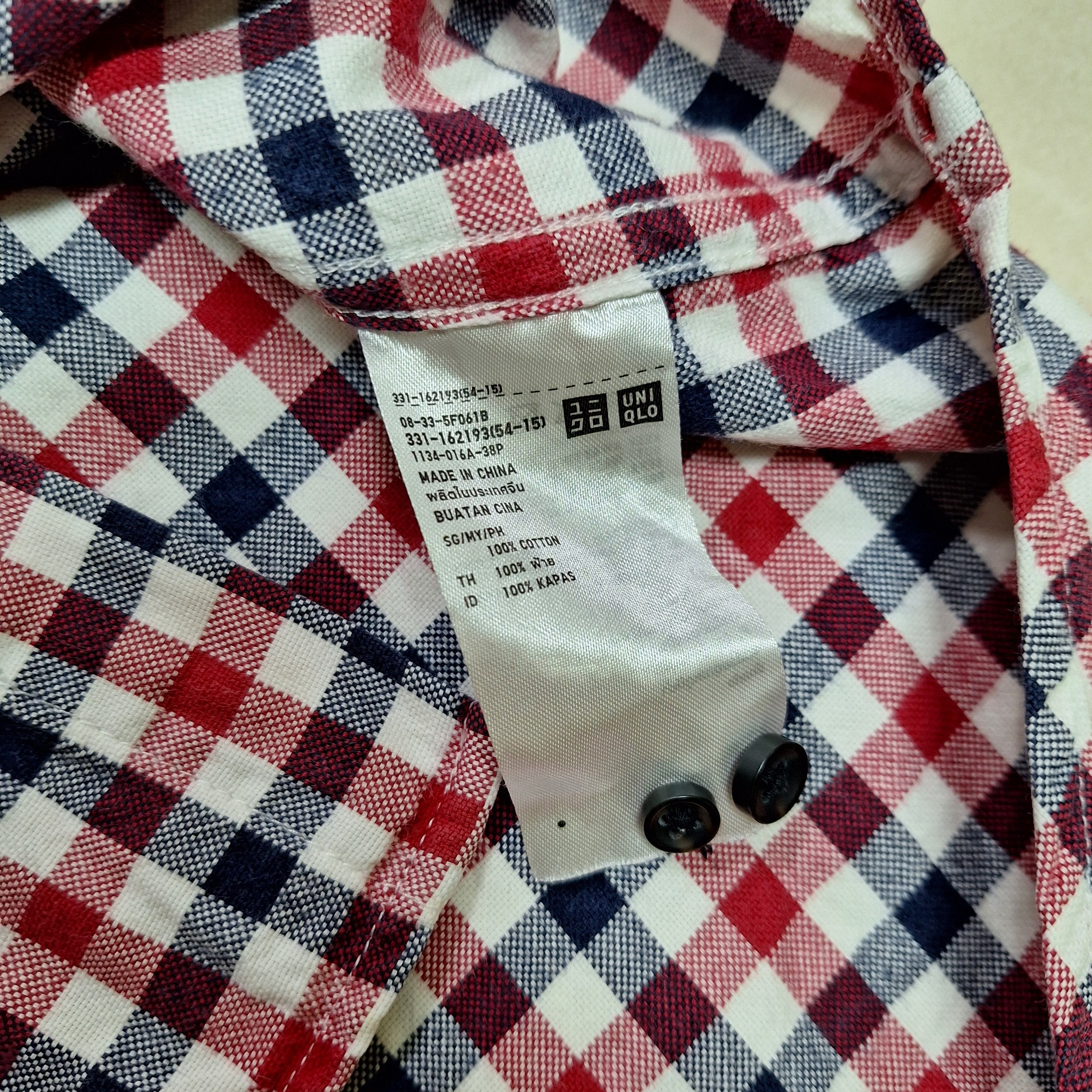 Uniqlo Uniqlo Small Checkered Button Shirt Size US S / EU 44-46 / 1 - 5 Thumbnail
