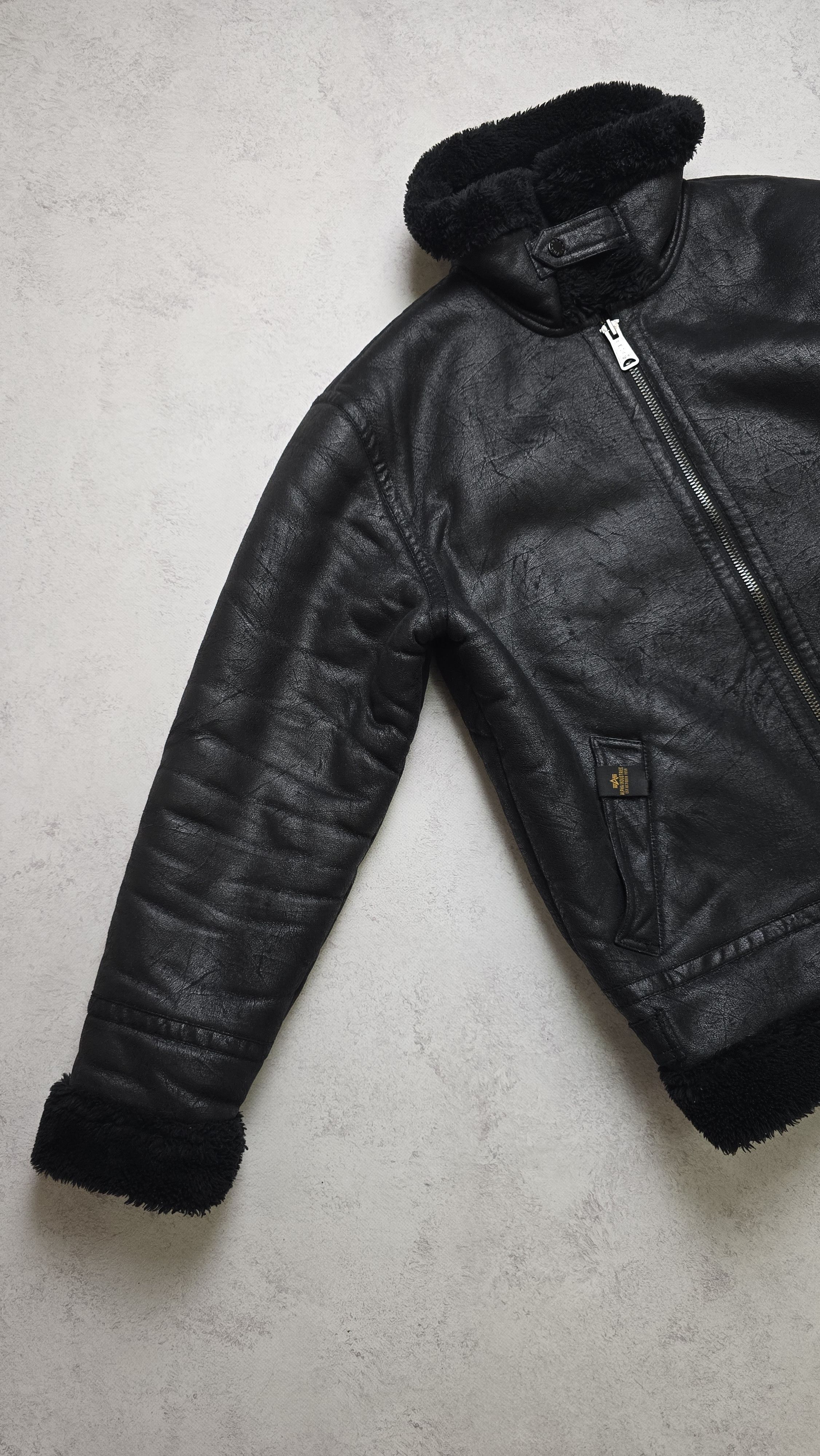 Alpha Industries Alpha Industries B3 Aviator Bomber Jacket Faux Shearling Size US L / EU 52-54 / 3 - 10 Thumbnail
