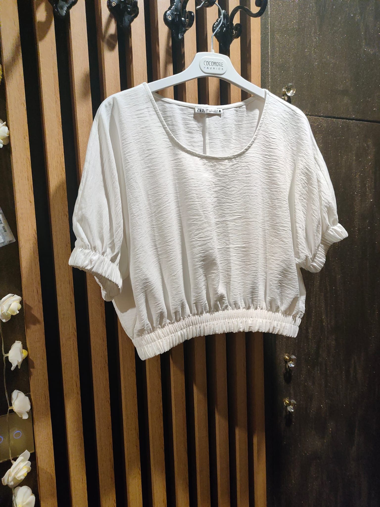 Zara White Stretchy Crew Neck Pullover Top for Women by Zara Size L / US 10 / IT 46 - 1 Thumbnail