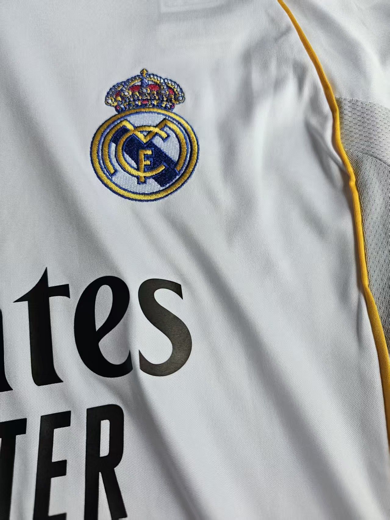 Other Real Madrid #10 Kylian Mbappé Jersey Home Size US L / EU 52-54 / 3 - 4 Thumbnail