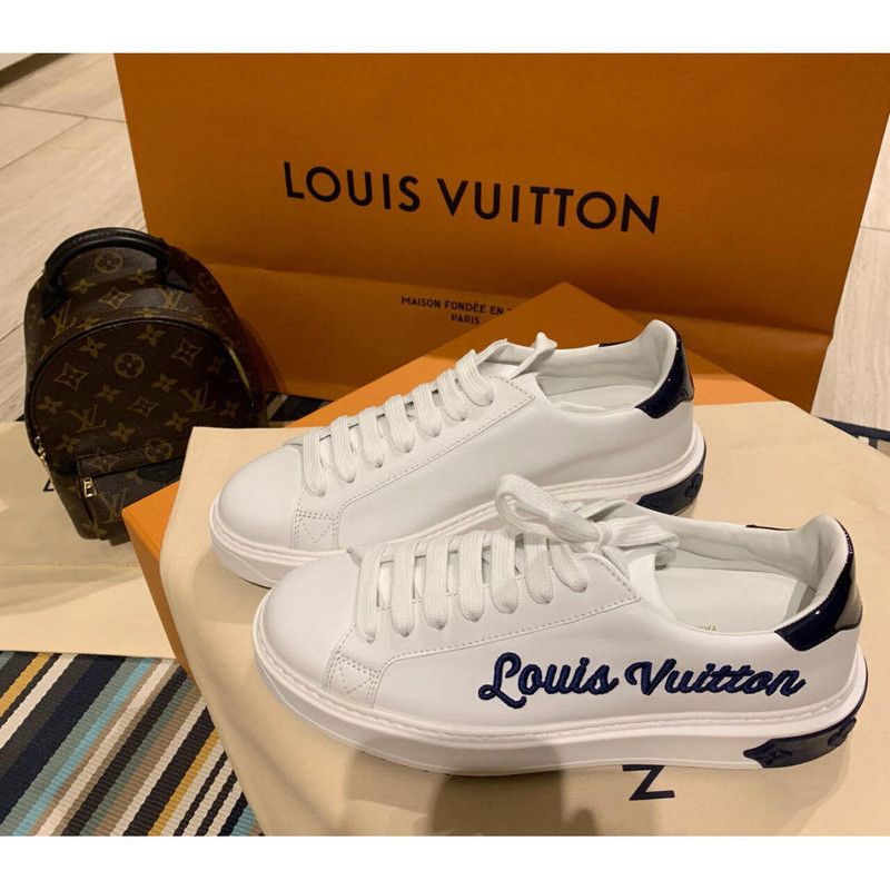Louis Vuitton Louis Vuitton Casual Sneaker in White 0079 Size US 5 / EU 37 - 1 Thumbnail