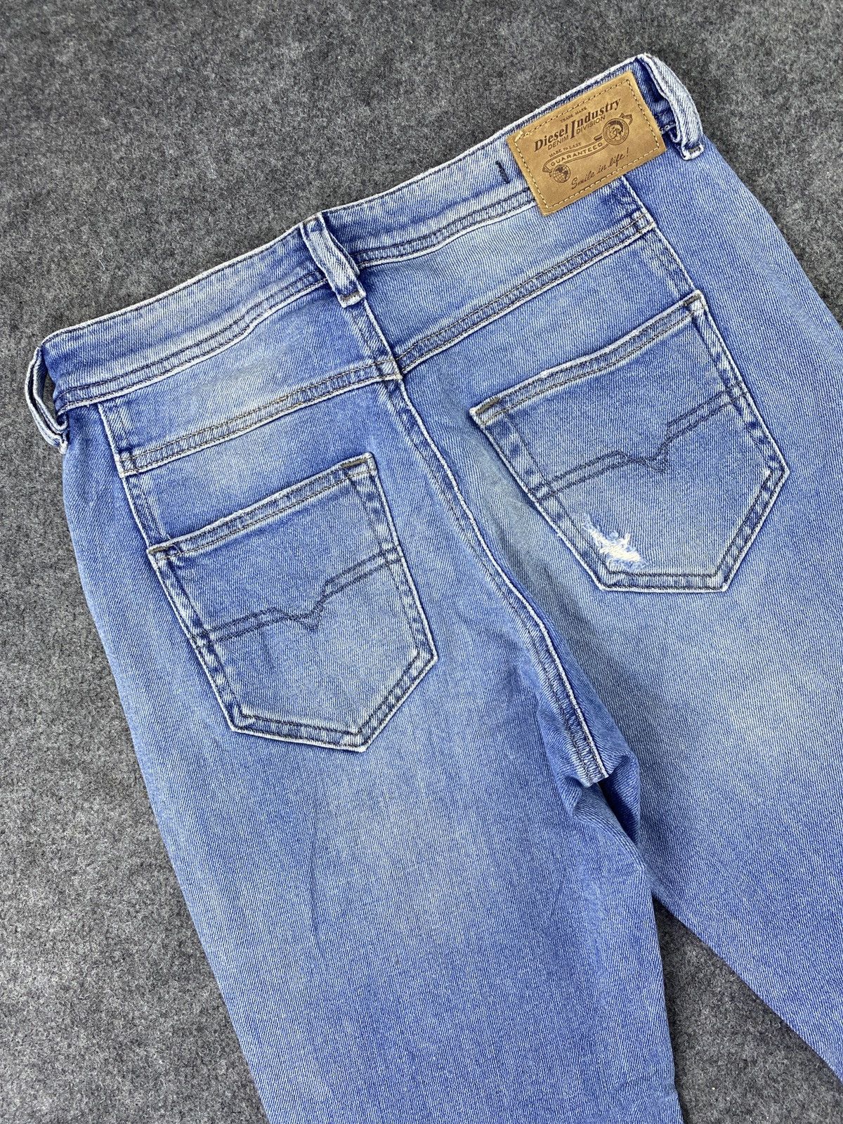 Diesel Diesel Distressed Blue Wash Denim Streetwear - J1111 Size US 28 / EU 44 - 10 Thumbnail