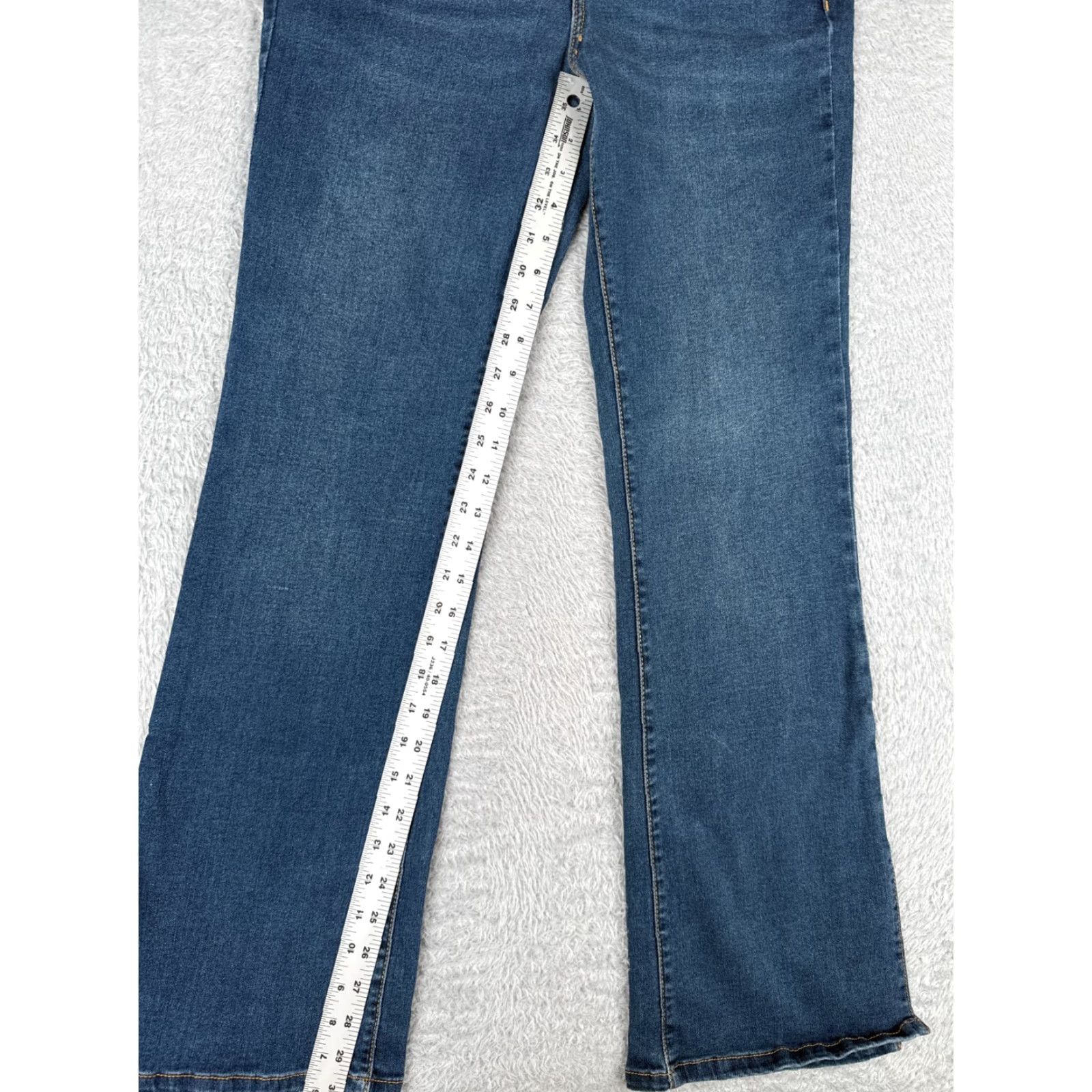 Vintage VINTAGE Time And Tru Women's Jeans Bootcut 12 Blue Denim Slit Stretch Cotton 30" Inseam Girls Size 34" / US 12 / IT 48 - 7 Thumbnail