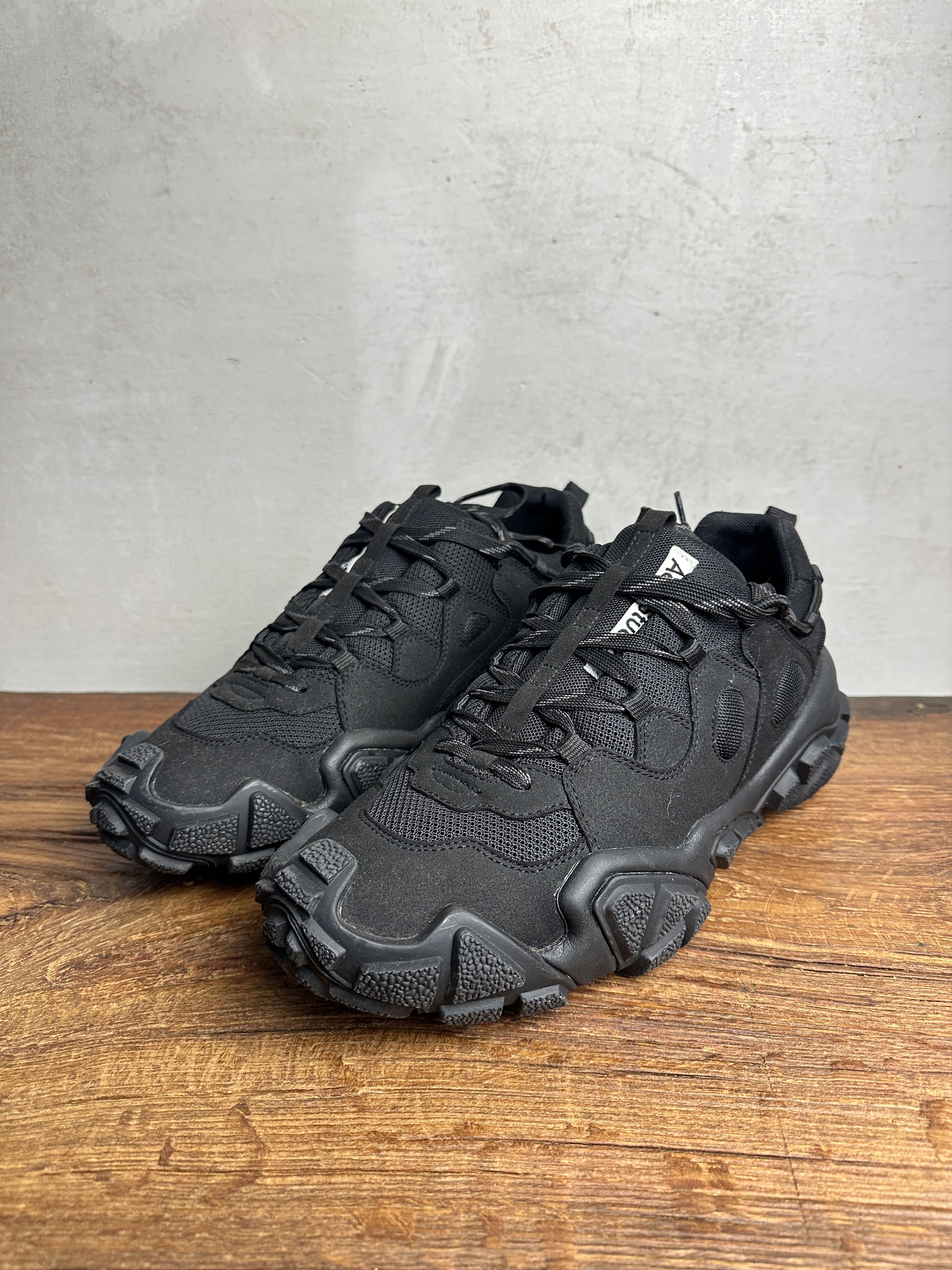 Acne Studios Acne Studios FW20 Bolzter Black Sneakers Size US 11 / EU 44 - 2 Thumbnail