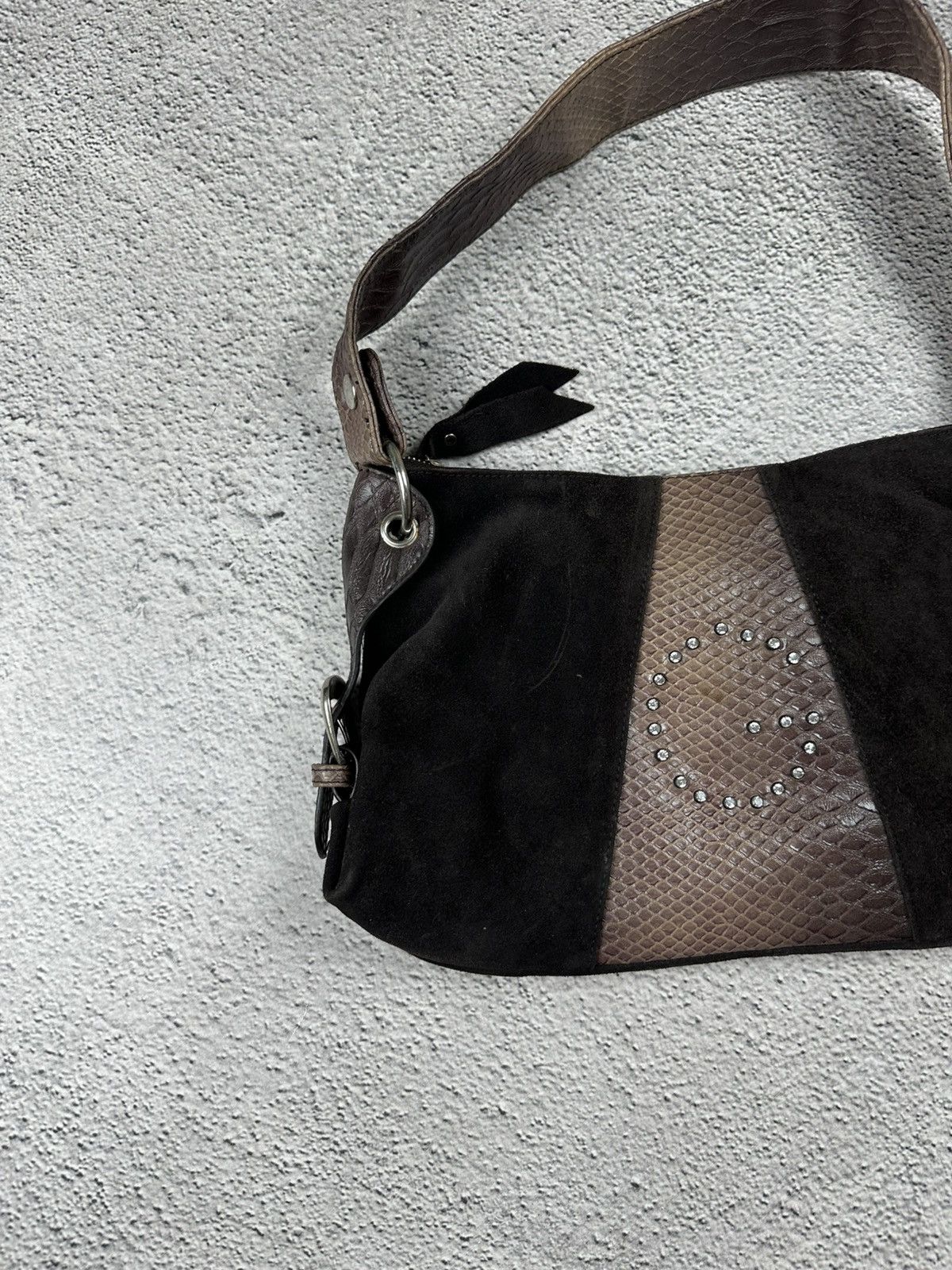 Guess Vintage Guess Style Bag Suede Canvas Y2K Logo Faded SK8 Size ONE SIZE - 4 Thumbnail