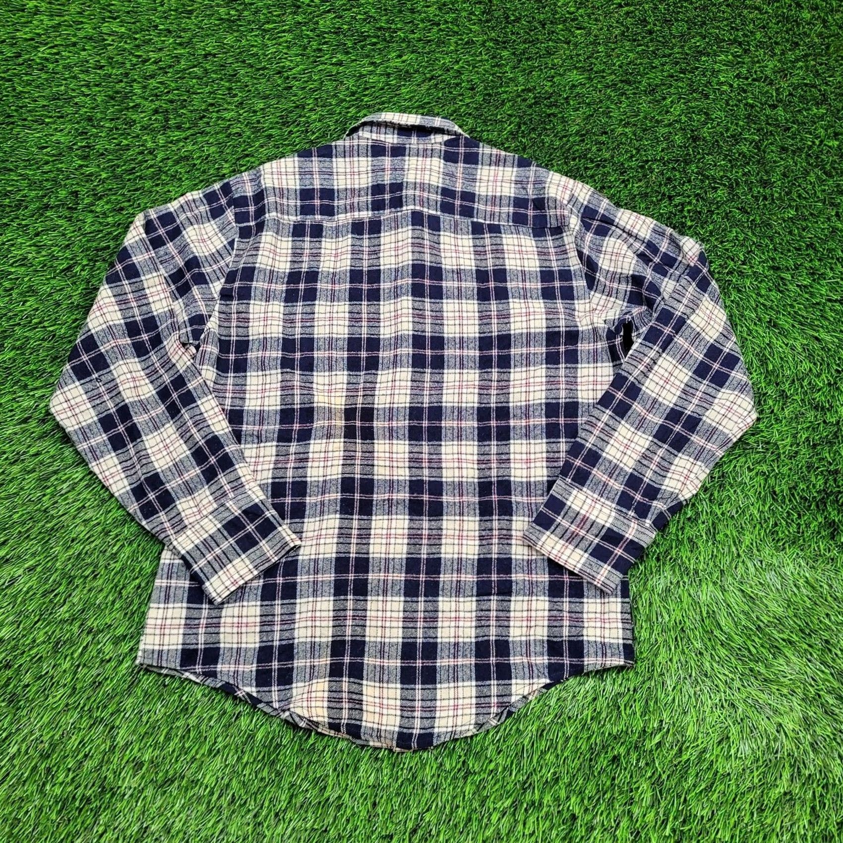 Vintage VINTAGE Northwest Territory Button Shirt Plaid Flannel Long Sleeve Navy Cream Red Accent Pockets 1990s Men S Regular Chest 38 in Boys? Size US S / EU 44-46 / 1 - 2 Thumbnail