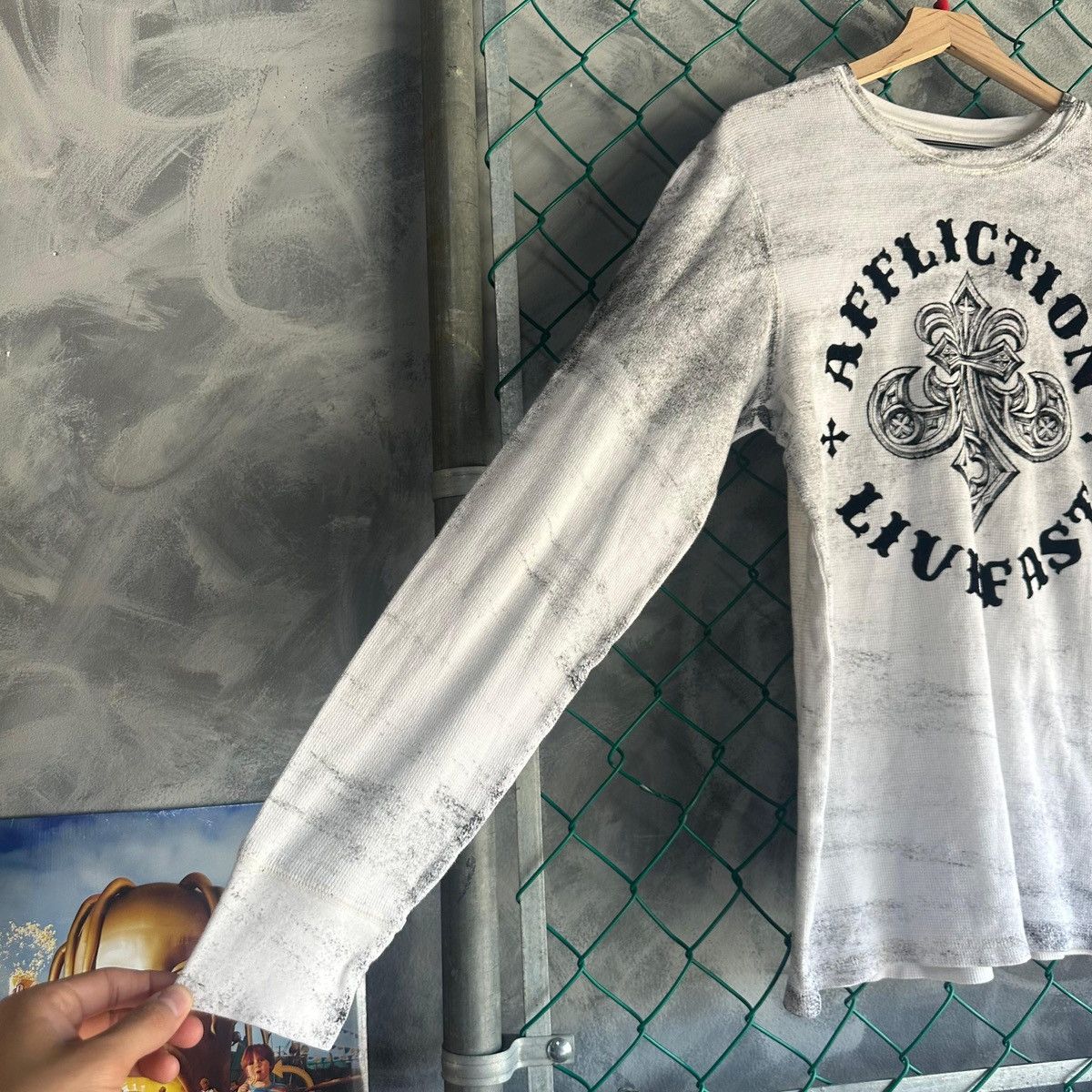 Affliction Vintage Affliction Cross Grunge Thermal LSY2K Pinkman Size US L / EU 52-54 / 3 - 3 Thumbnail