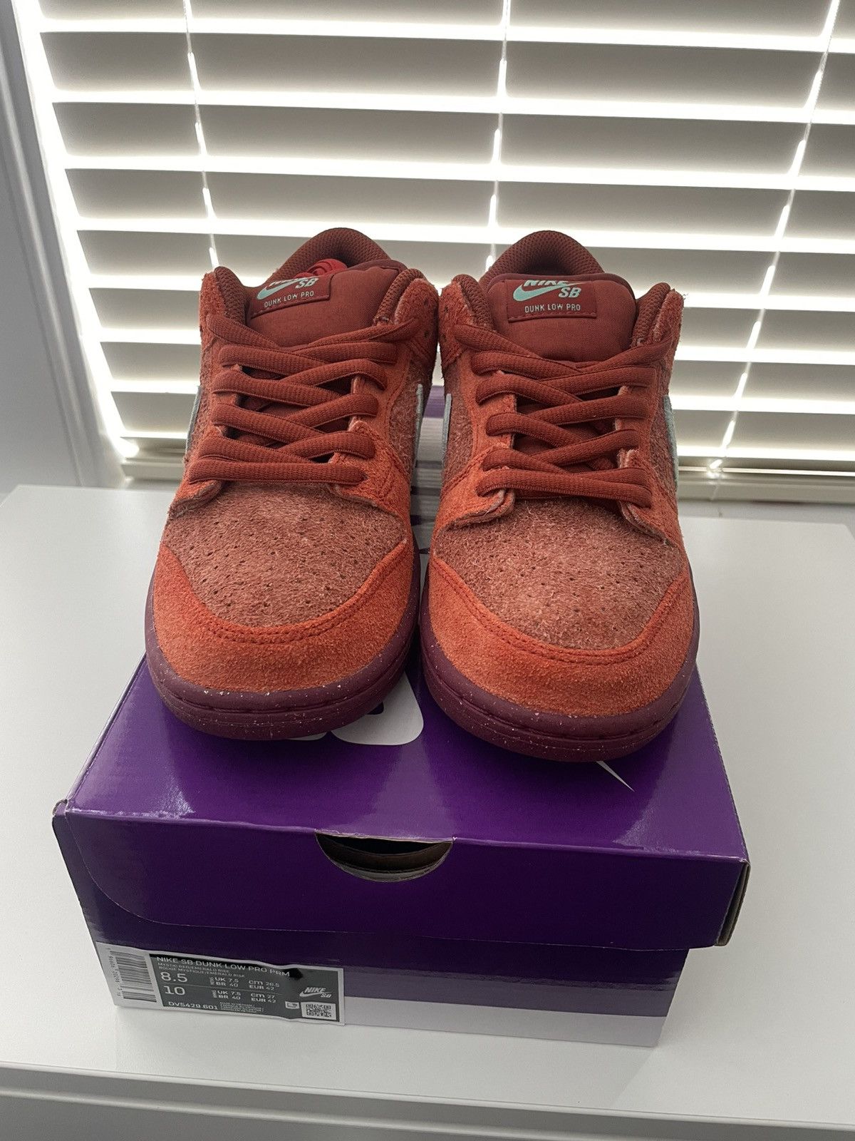 Nike Nike SB Mystic Red Size 8.5 Size US 8.5 / EU 41-42 - 1 Thumbnail
