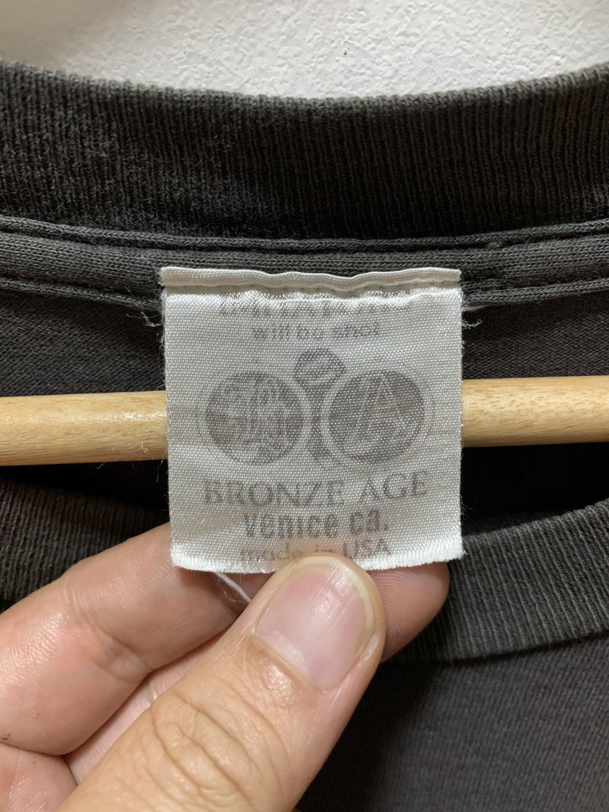Hook-Ups Vintage Distressed Faded Bronze Age Skateboard Usa T-Shirt Size US M / EU 48-50 / 2 - 12 Thumbnail