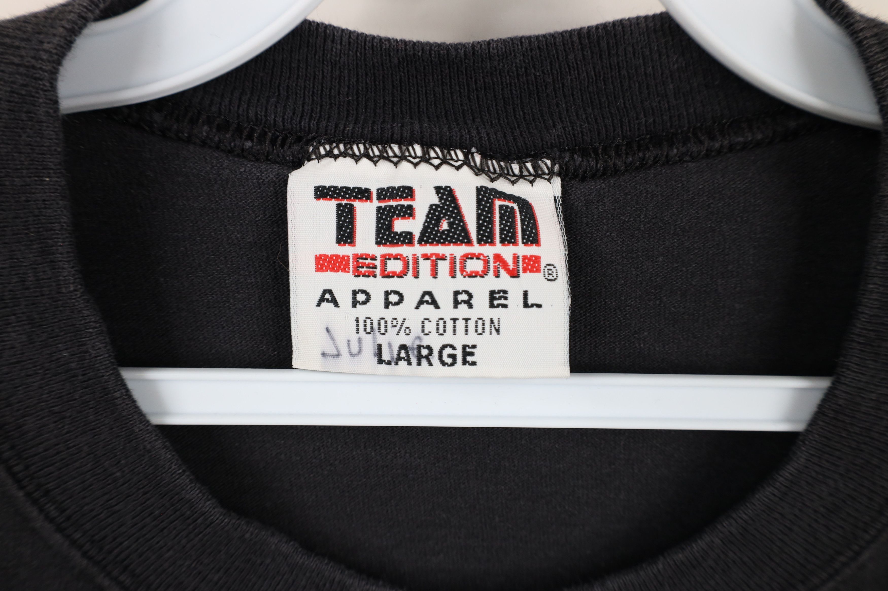 Vintage Vintage 90s Streetwear Sole Basketball T-Shirt Black Cotton Size US L / EU 52-54 / 3 - 8 Thumbnail