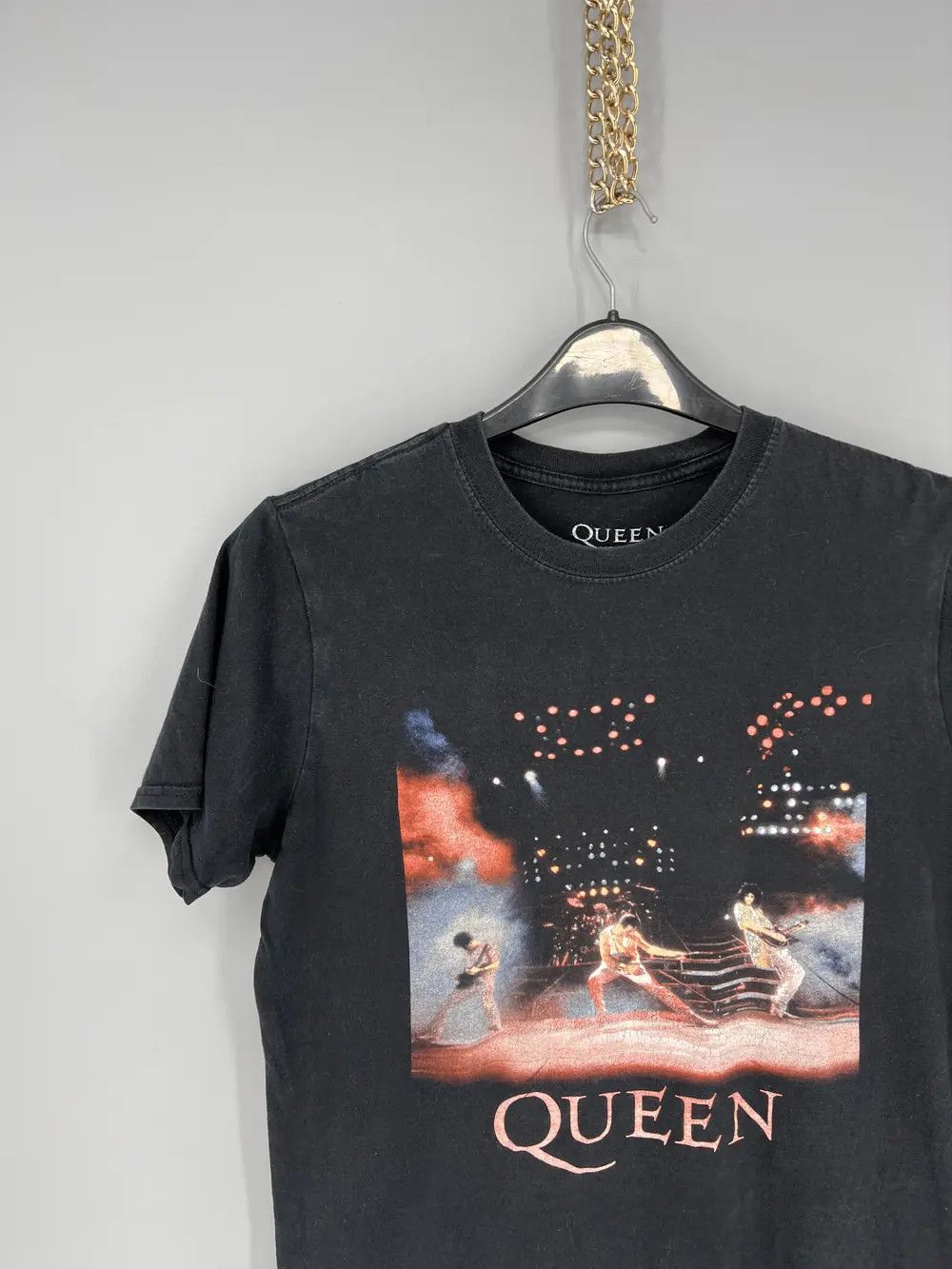 Band Tees Mens Vintage QUEEN T Shirt Rock Band Tee Size US M / EU 48-50 / 2 - 4 Thumbnail