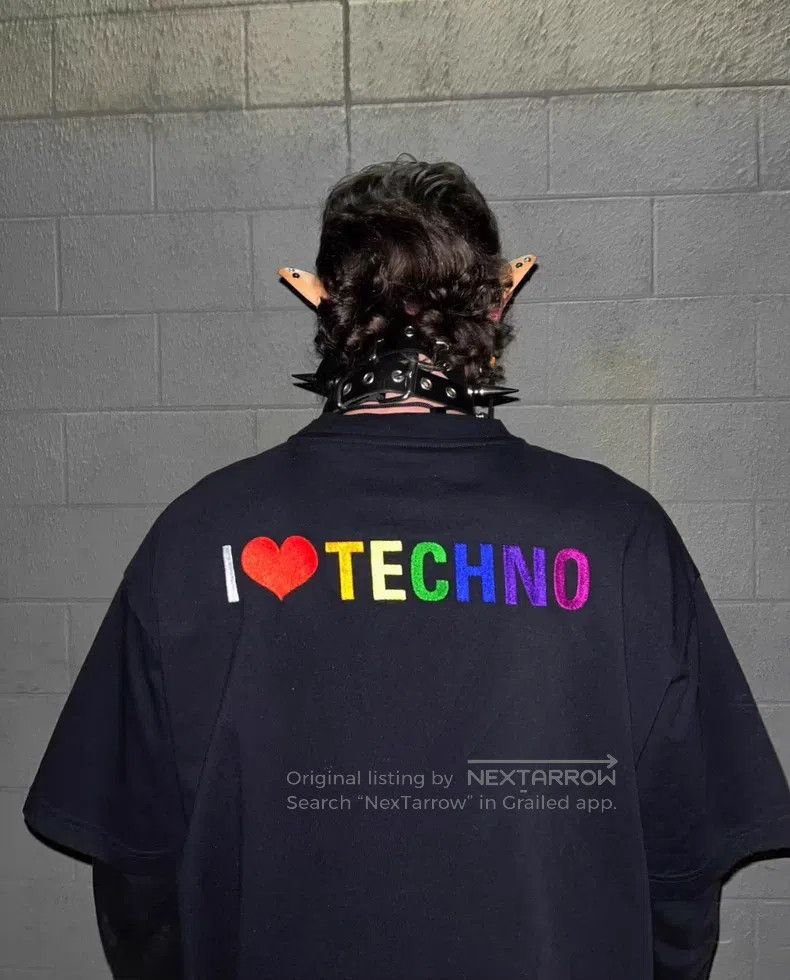 Balenciaga Balenciaga Back Embroidered Lettering Logo 'I Love EDM' Sh Size US S / EU 44-46 / 1 - 9 Thumbnail