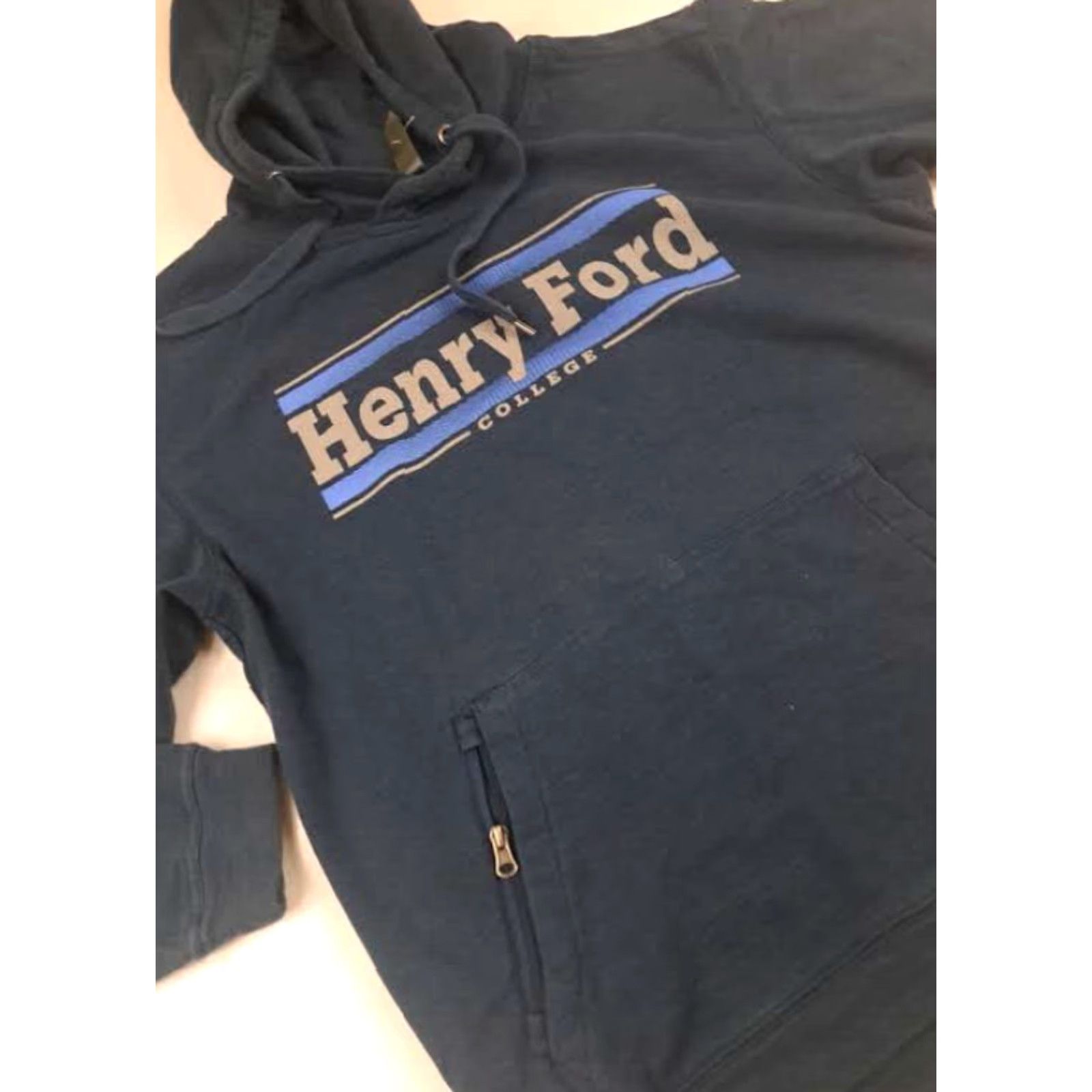 Ford Henry Ford College Blue Medium Pullover Hooded Sweatshirt Mens M Blue College Hooded Sweatshirt Size US M / EU 48-50 / 2 - 3 Thumbnail