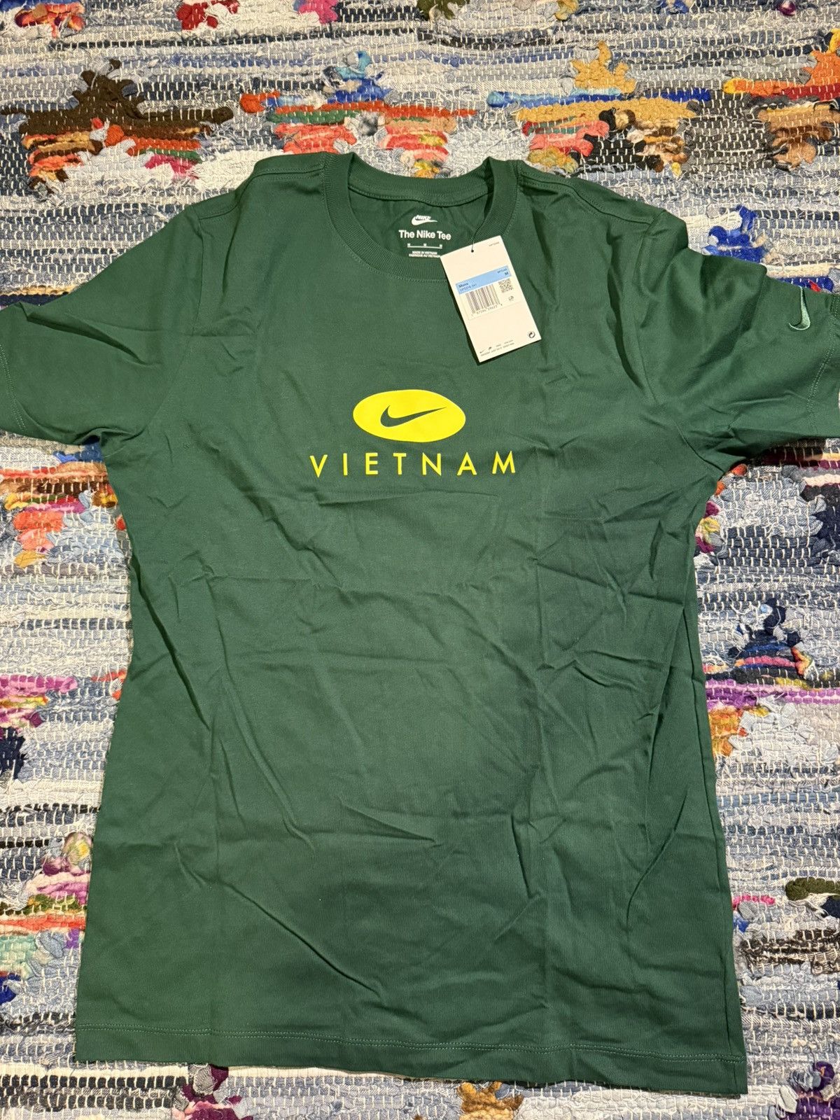 Nike Nike City Exclusive - Vietnam- tee size M Size US M / EU 48-50 / 2 - 2 Thumbnail