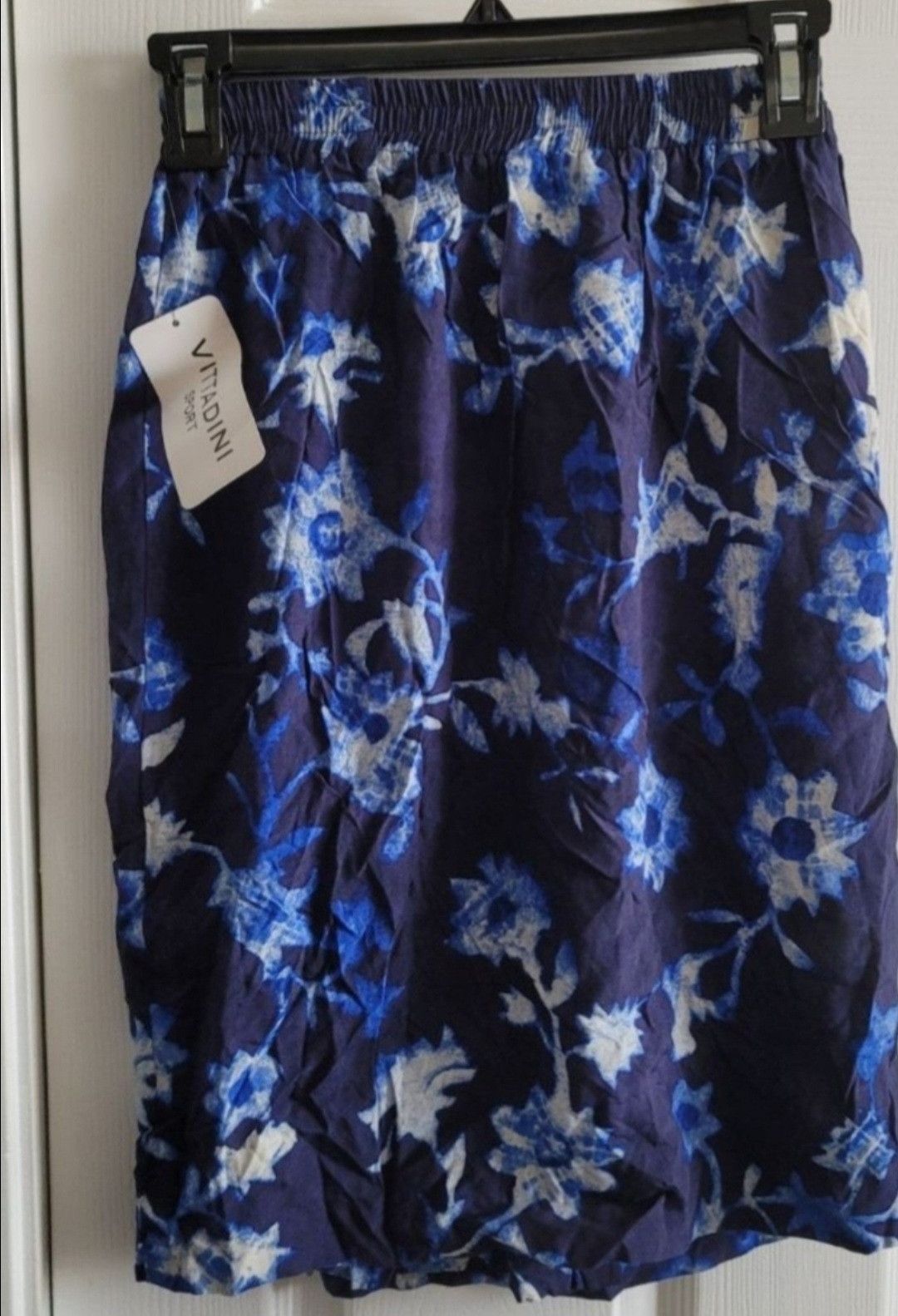 Other NWT Vittadini Sport Blue Floral Skirt Swim Cover Up Size M Size 28" / US 6 / IT 42 - 1 Thumbnail