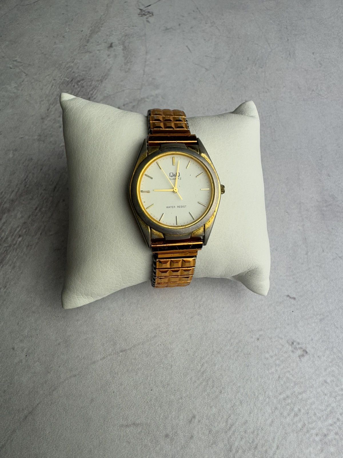 Japanese Brand × Vintage Q&Q Watch Men’s Vintage Size ONE SIZE - 1 Thumbnail