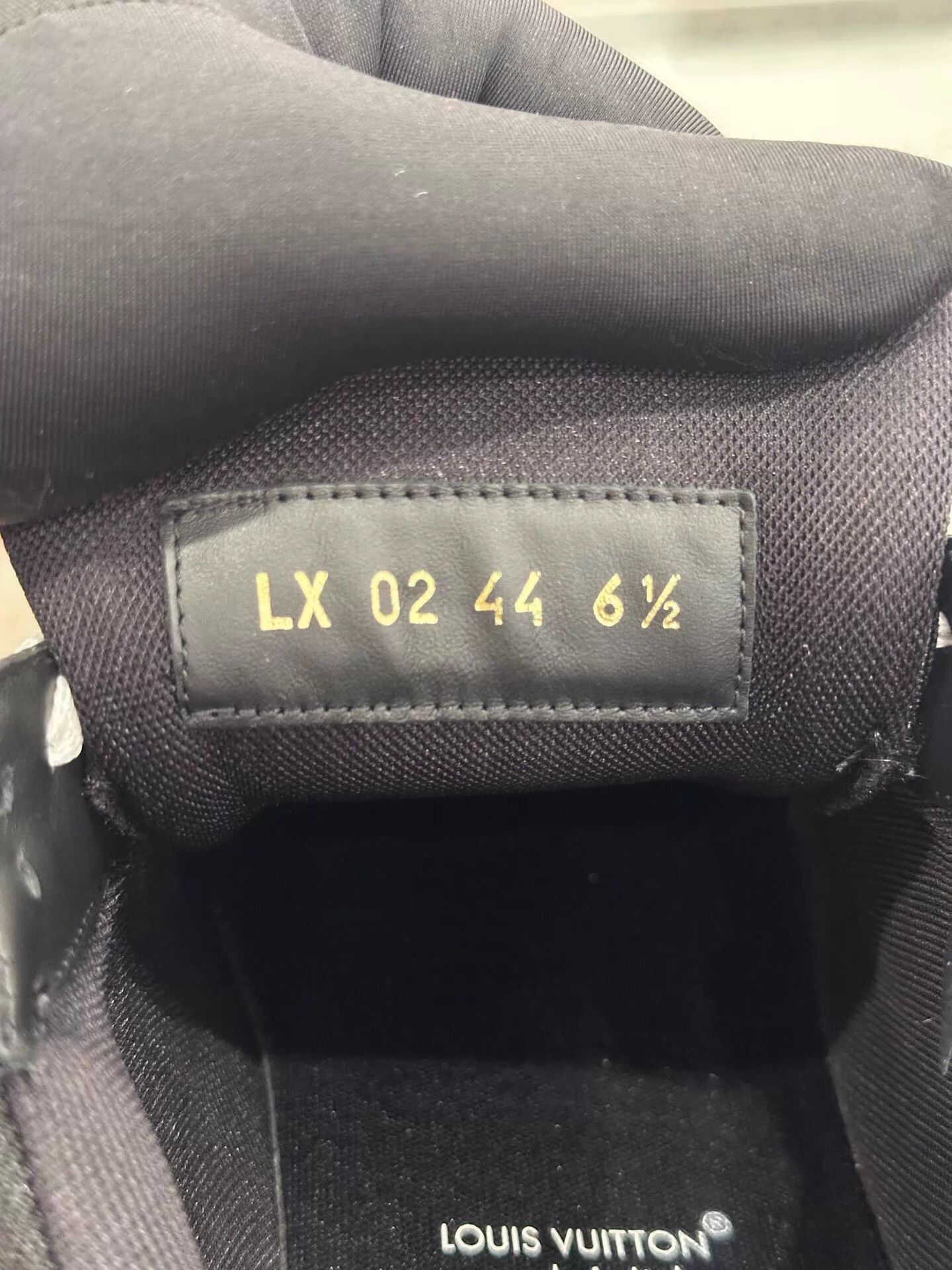 Louis Vuitton LV Men's Black Embossed Monogram Trainer Sneaker Size US 7.5 / EU 40-41 - 9 Thumbnail