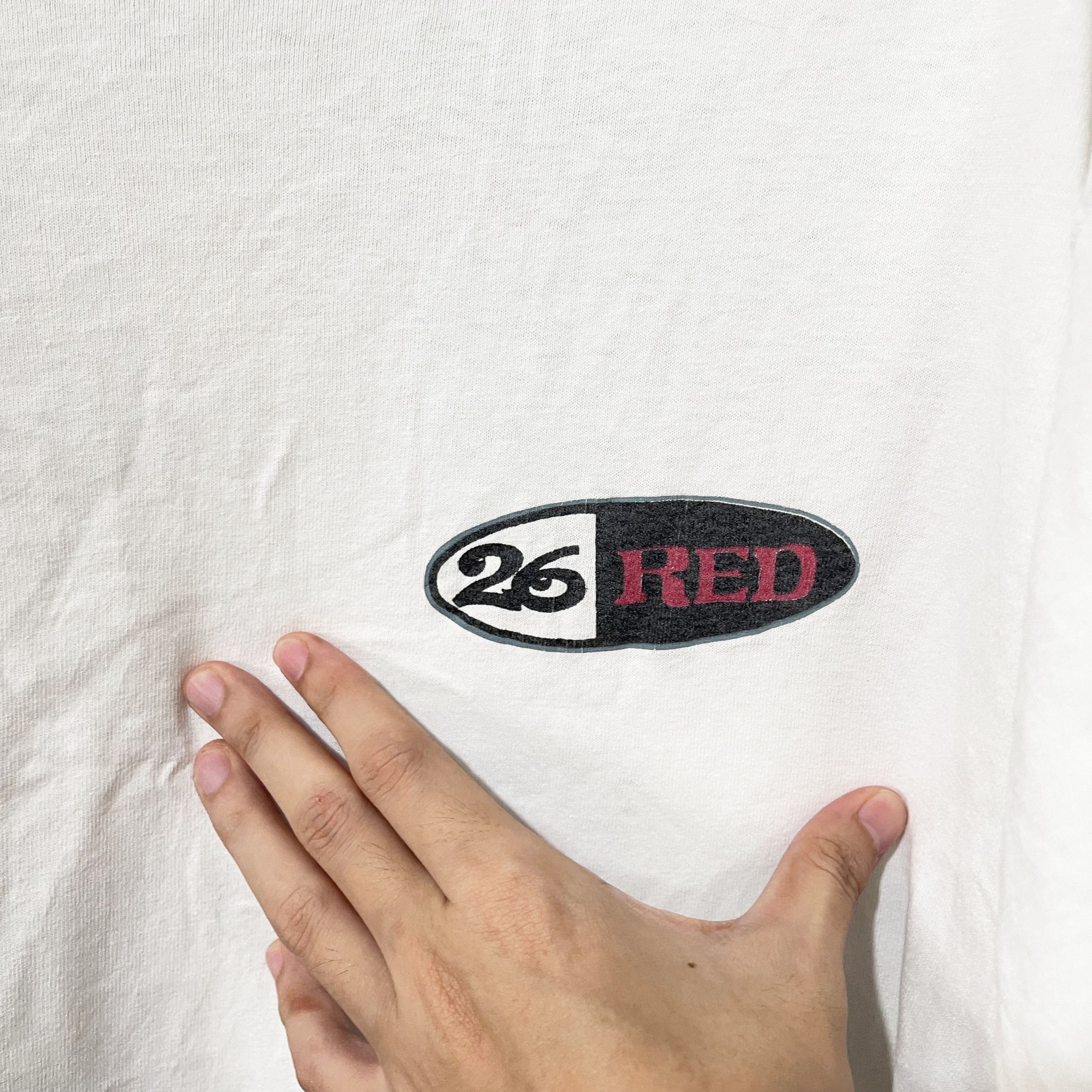 Vintage Vintage 90s 26Red T-Shirt Size US L / EU 52-54 / 3 - 5 Thumbnail