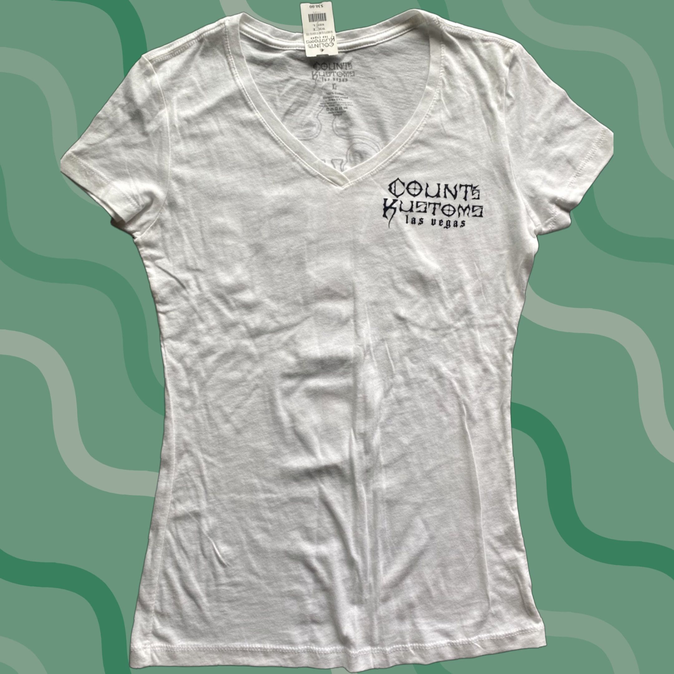 Vintage VINTAGE NWT Counts Kustoms Women’s T Shirt White Large Las Vegas Cross Biker Shirt Womens L White Biker Las Vegas Counts Kustoms Size L / US 10 / IT 46 - 1 Thumbnail