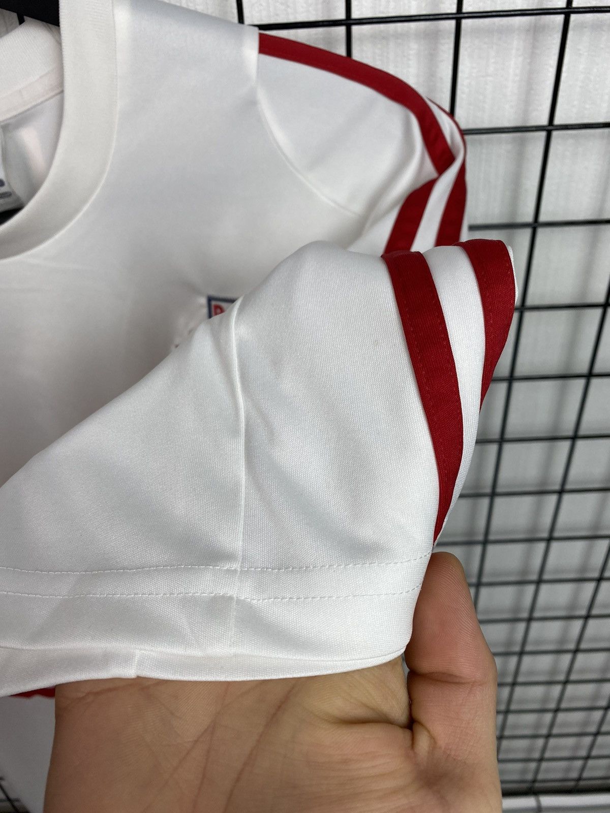 Adidas × Vintage #5 Red Bull Salzburg Home 2005 2006 Football Soccer Jersey L Size US L / EU 52-54 / 3 - 14 Thumbnail