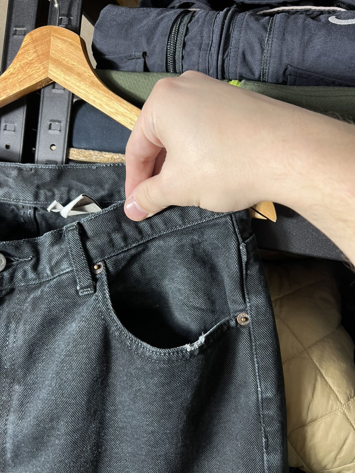 Calvin Klein Calvin Klein Jeans Men’s Vintage Black Denim Pants Easy Fit Size US 32 / EU 48 - 12 Thumbnail
