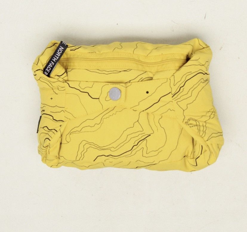 The North Face The north face x UO Fanorak jacket yellow black topography Size US M / EU 48-50 / 2 - 10 Thumbnail