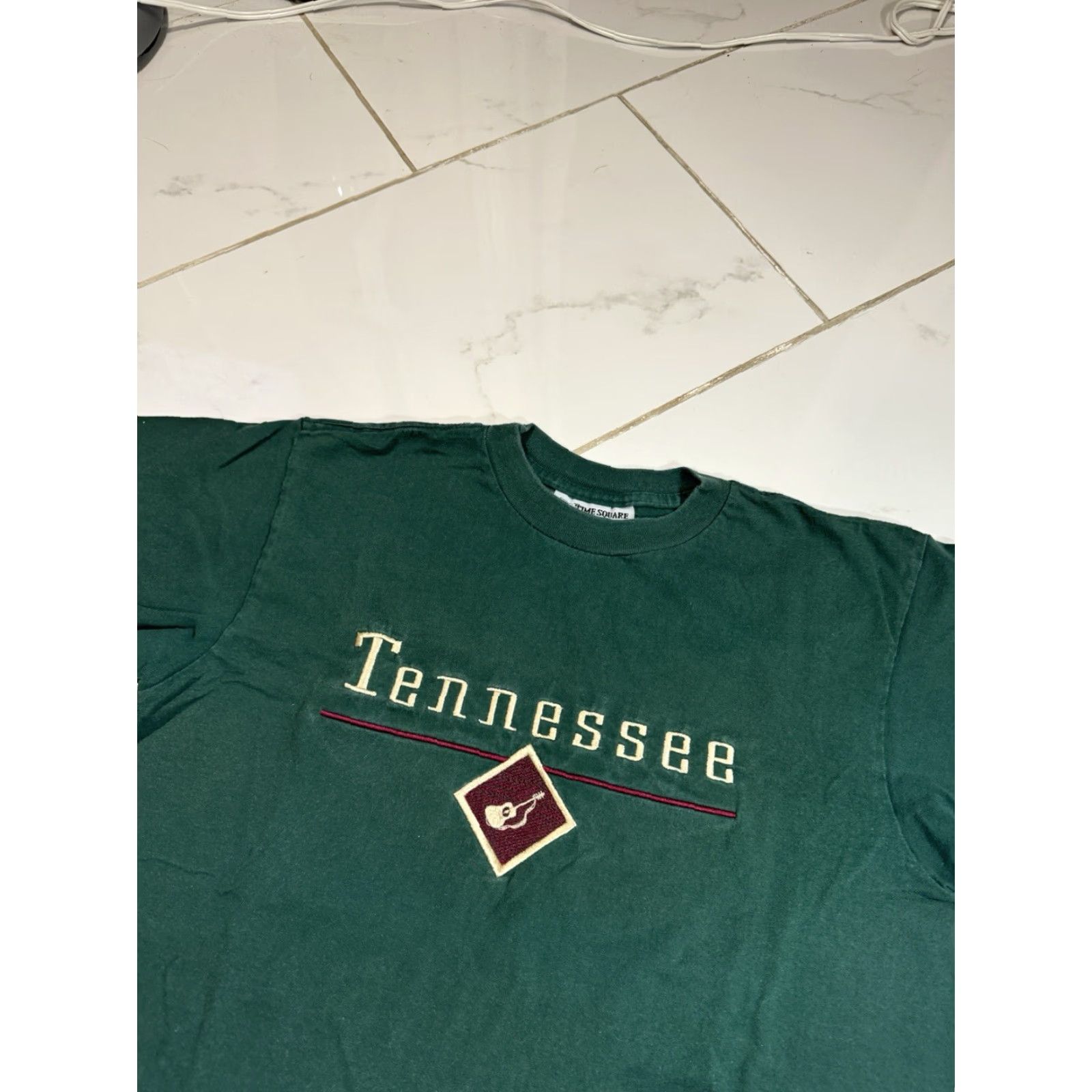 Vintage VINTAGE Tennessee Embroidered Guitar Tourist Green Nashville T-Shirt Medium Unisex Adults M Times Square Sportswear Size US M / EU 48-50 / 2 - 4 Thumbnail