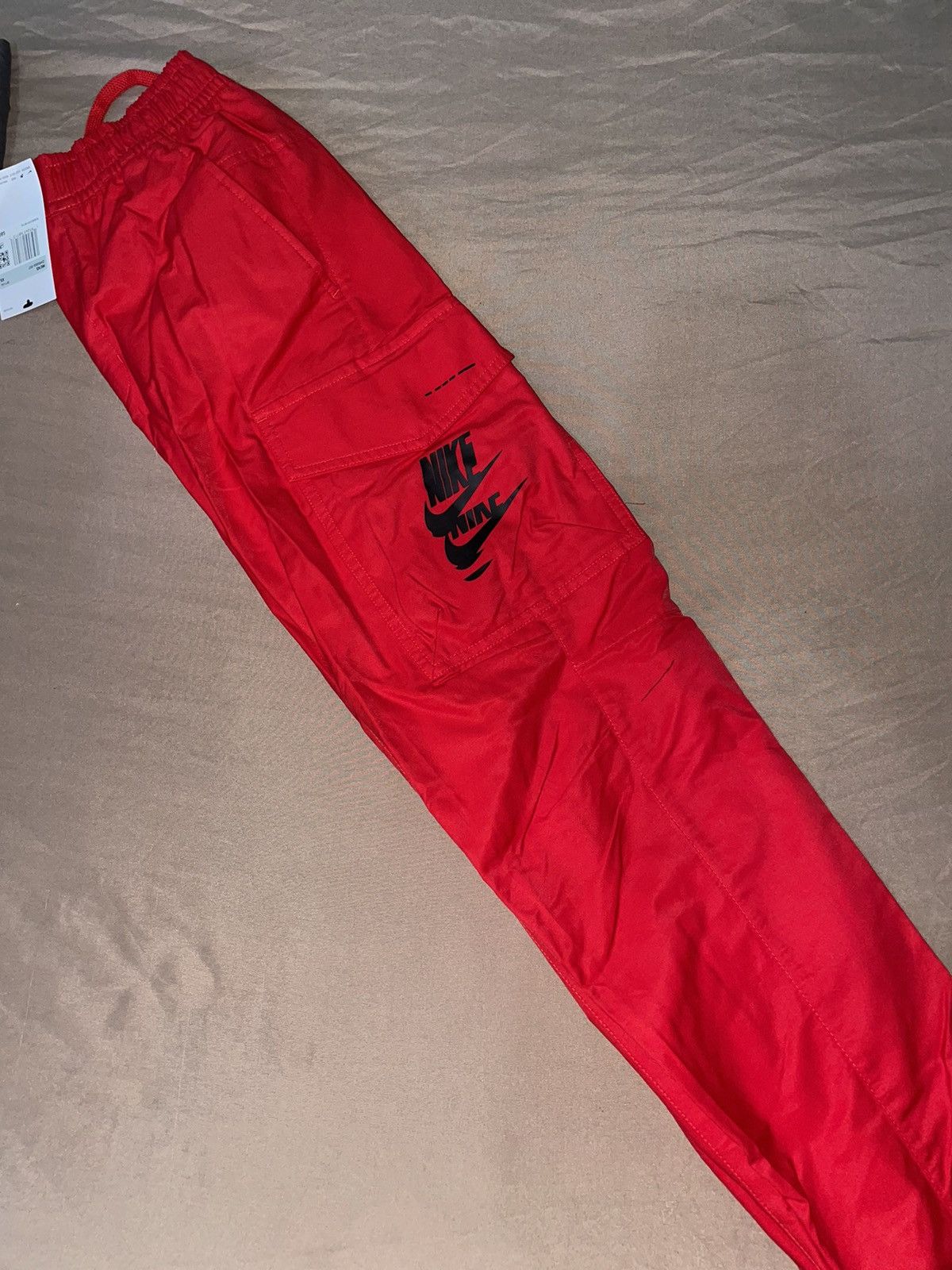 Nike Nike men’s sportswear essentials cargo pants Size US 26 / EU 42 - 6 Thumbnail