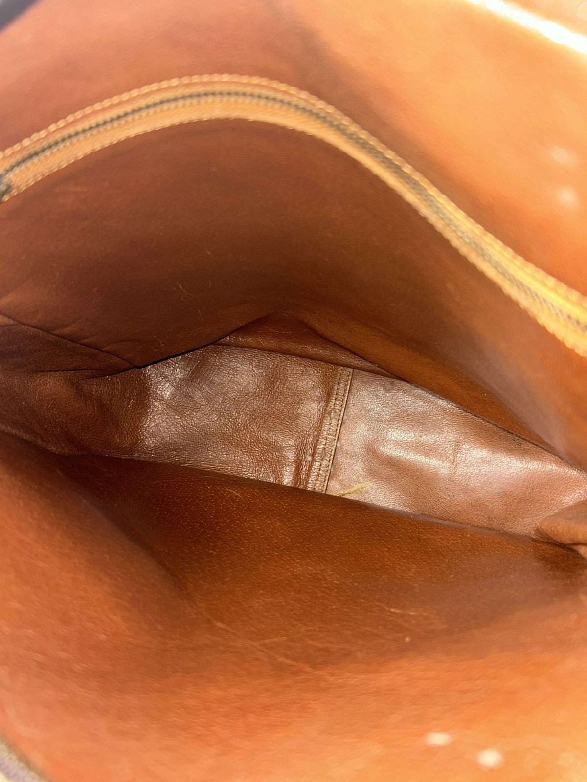 Louis Vuitton Louis Vuitton Monogram Crossbody Bag Size ONE SIZE - 6 Thumbnail