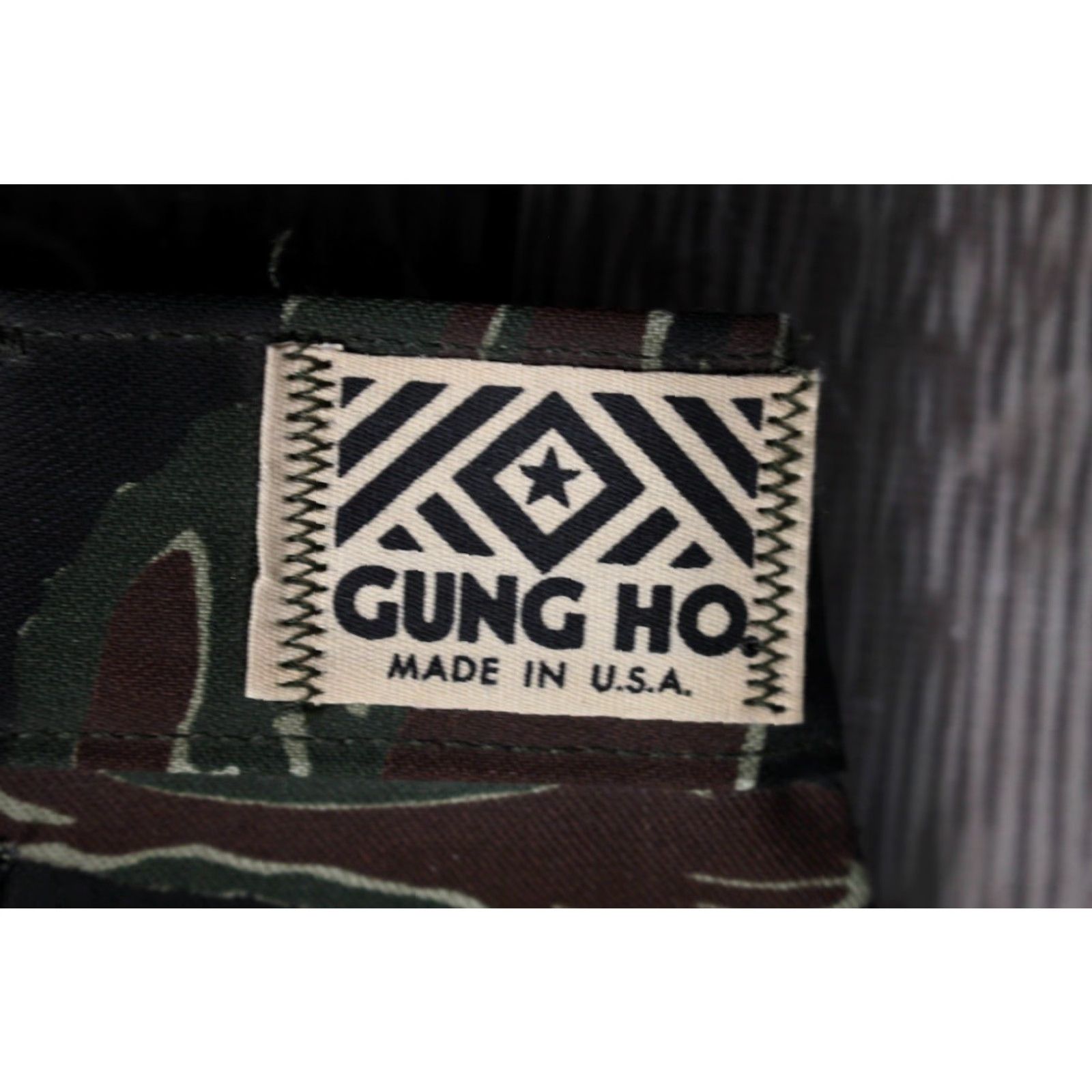 Vintage VINTAGE Men's Gung Ho 70s 80s Tiger Stripe Camo Pants Sz 27x35.25 Green Camouflage Military NOS Vintage Mens Size US 27 - 5 Thumbnail